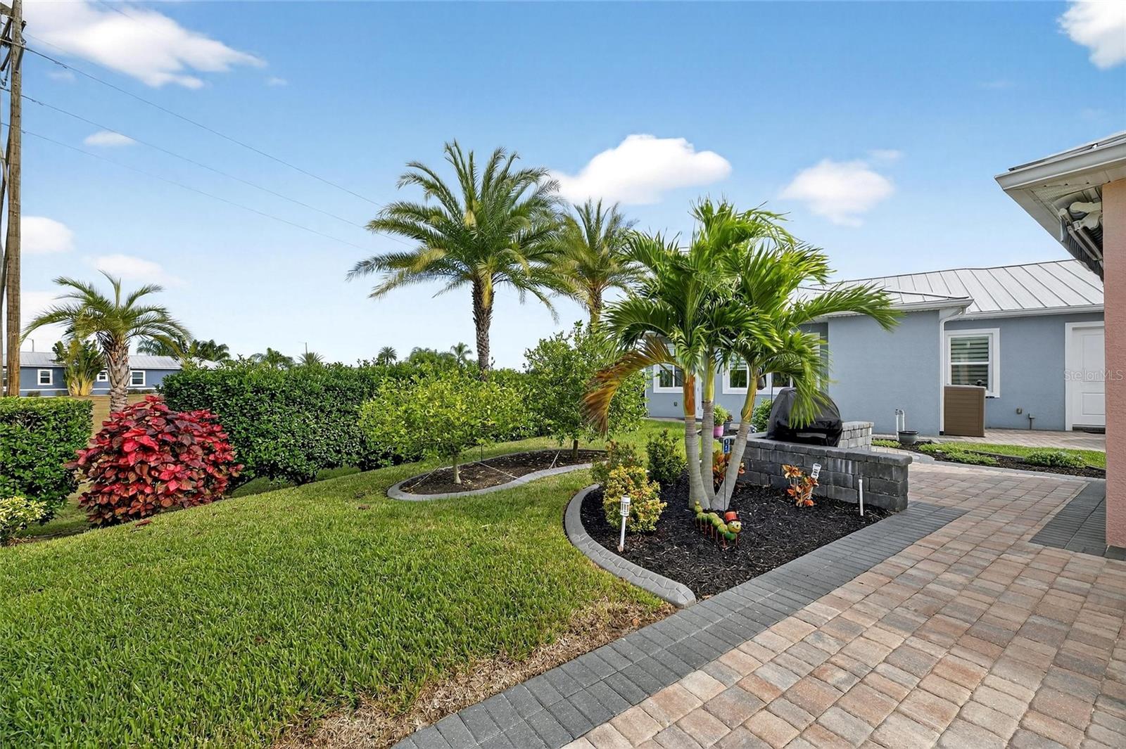 BAY LAKE RESIDENCE - Land