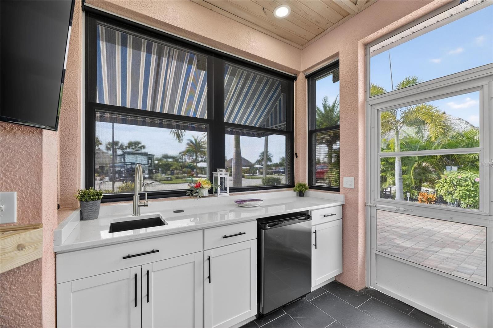 BAY LAKE RESIDENCE - Land
