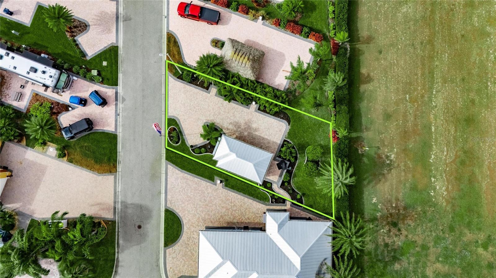 BAY LAKE RESIDENCE - Land