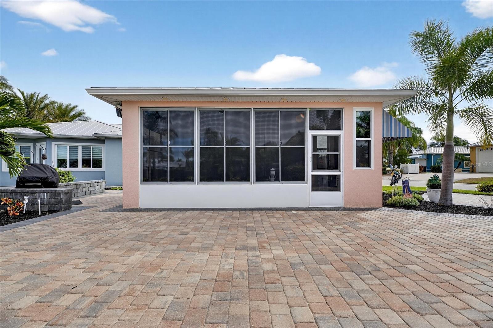 BAY LAKE RESIDENCE - Land