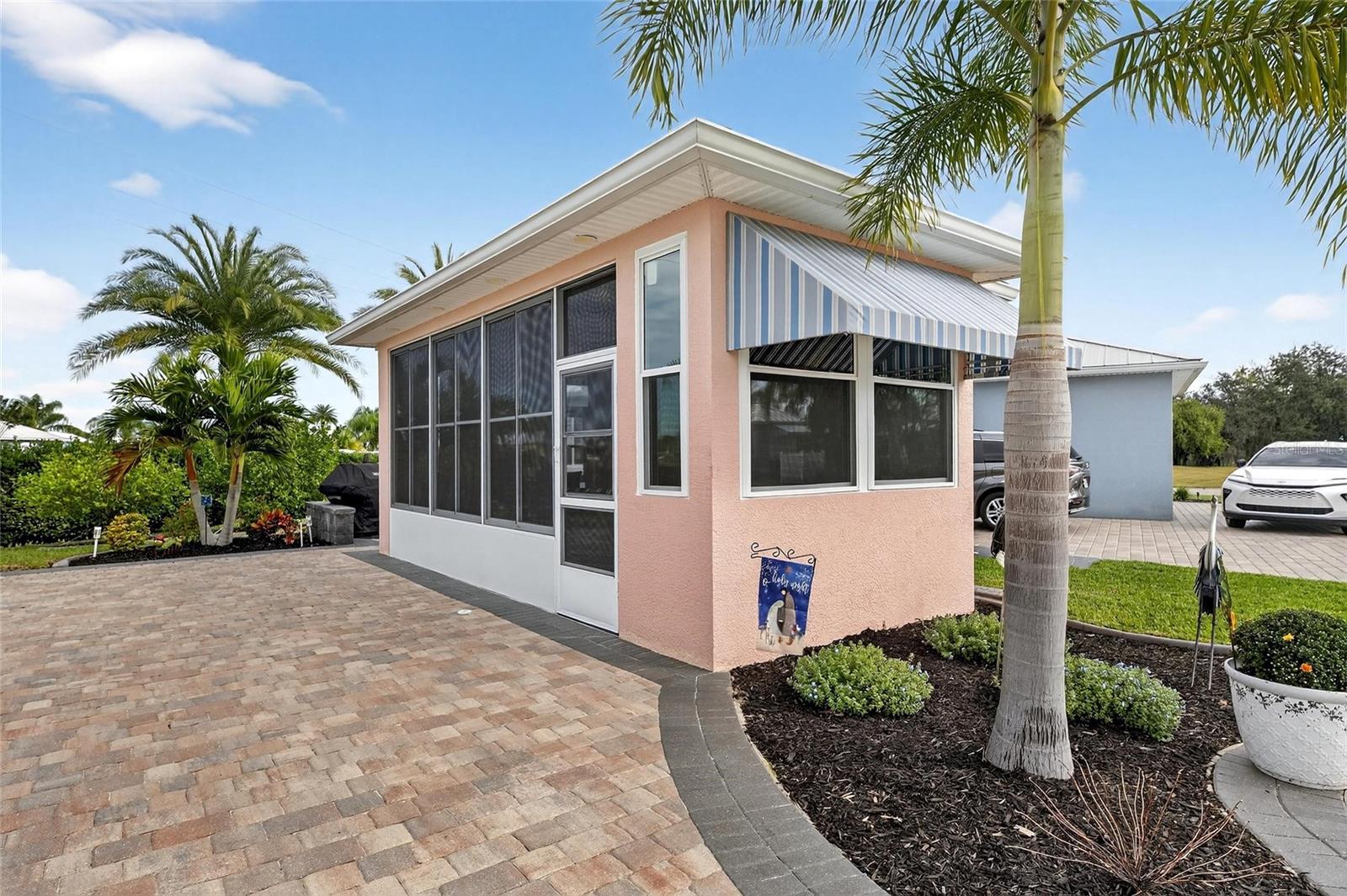 BAY LAKE RESIDENCE - Land