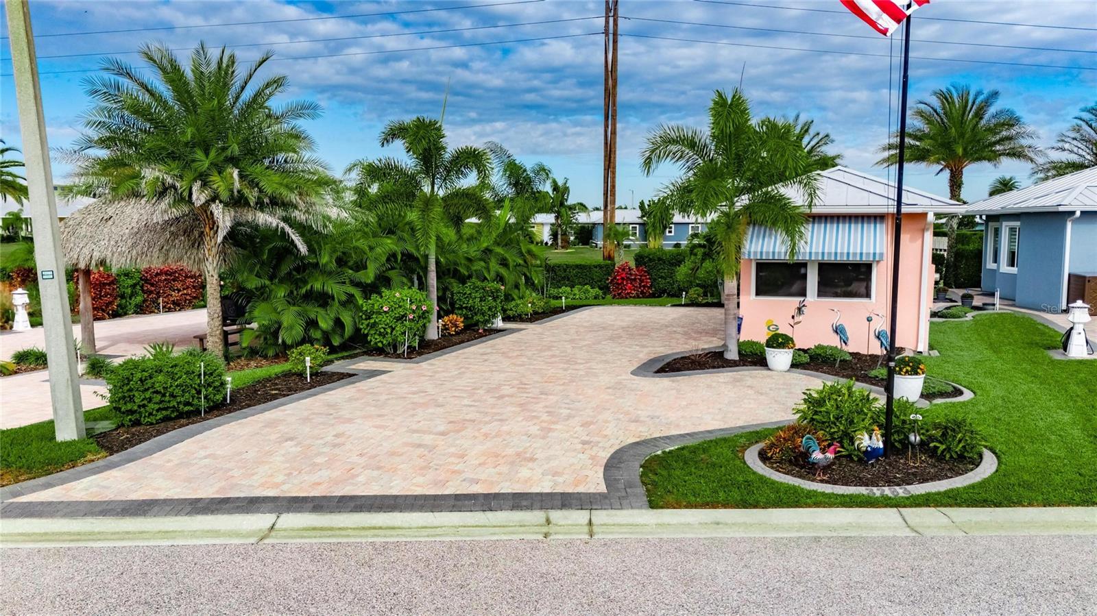 BAY LAKE RESIDENCE - Land