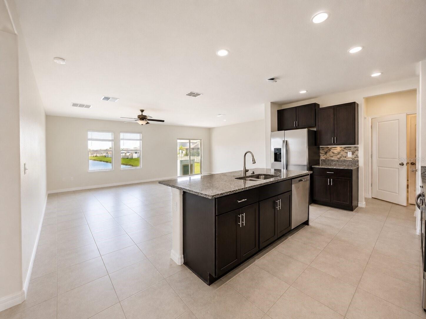 CREEK PRESERVE PH 2-4 - Residential Lease