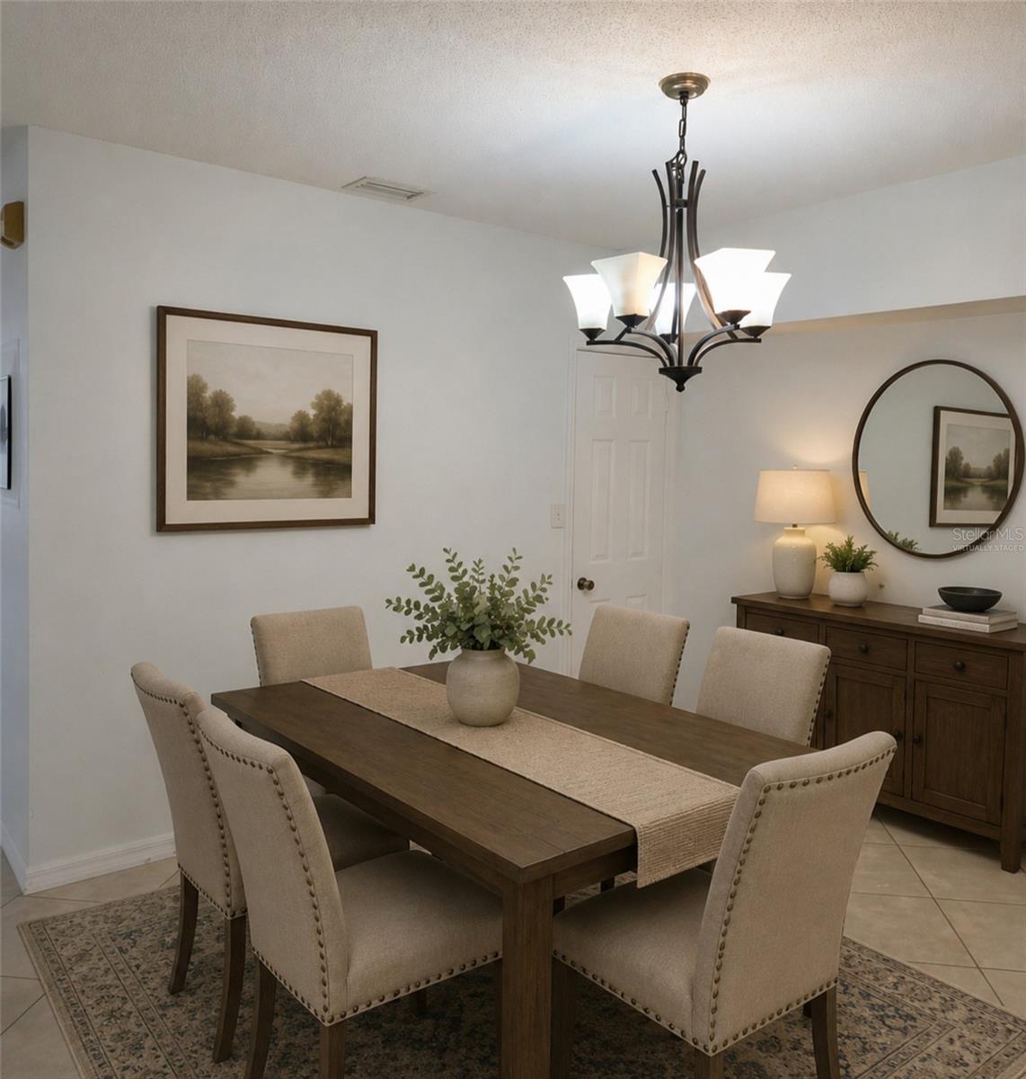 THE TOWNHOMES AT KENSINGTON - Residential