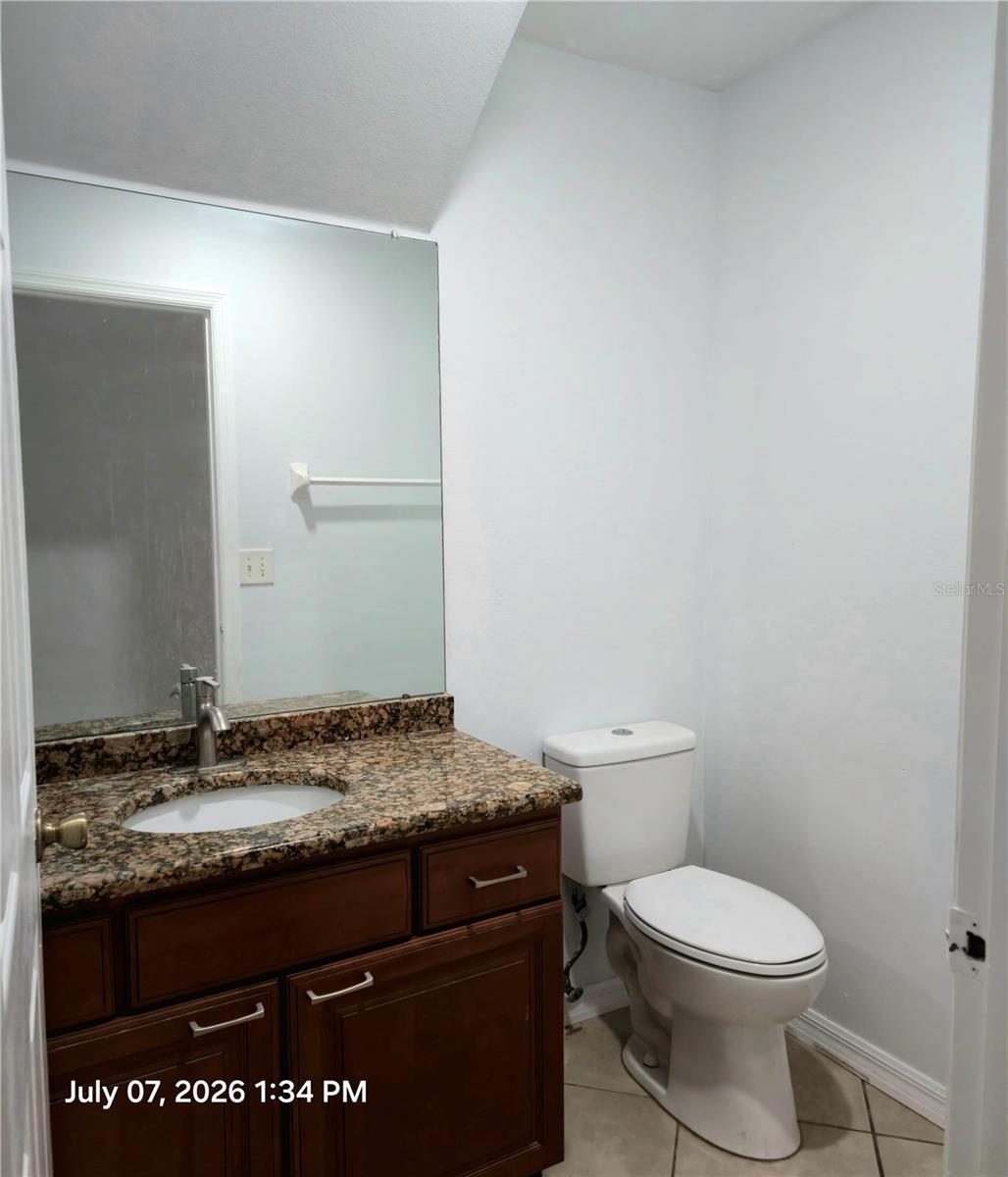 THE TOWNHOMES AT KENSINGTON - Residential