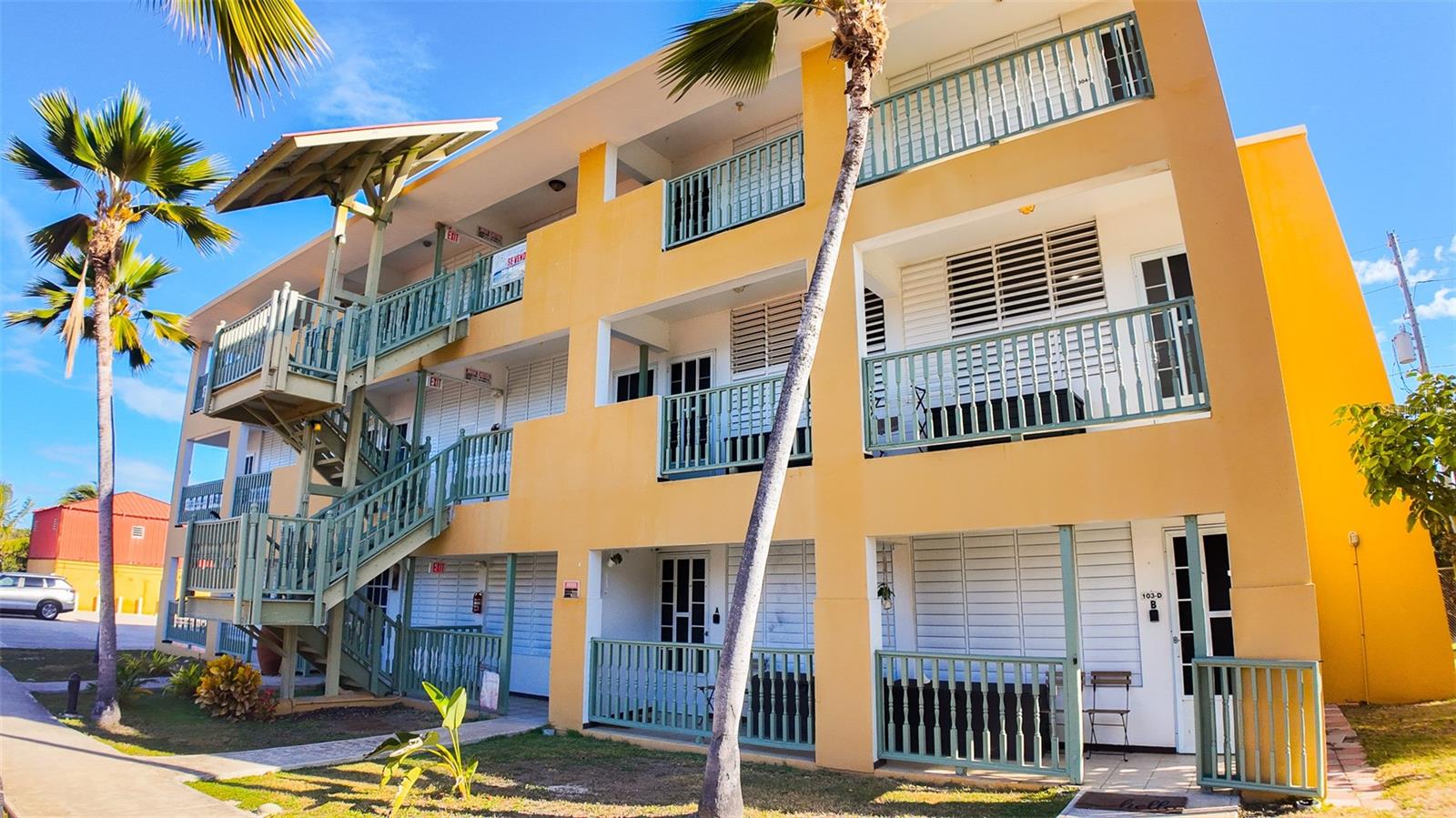 COND. PLAYAS DEL CARIBE RESORT - Residential