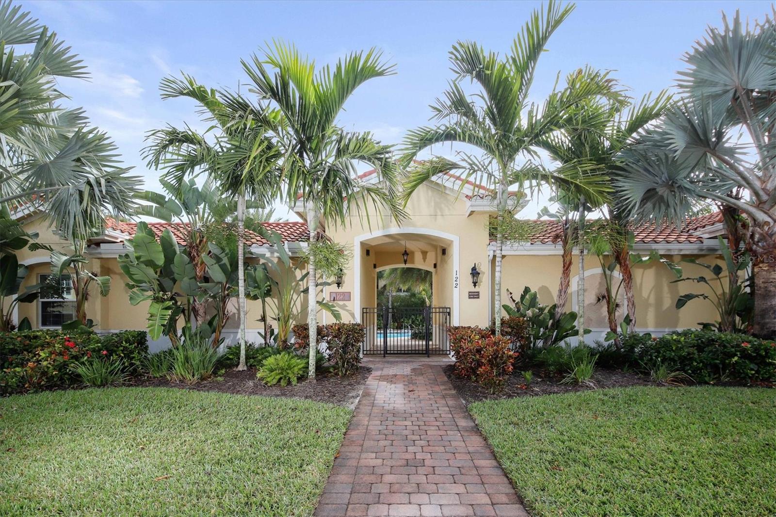BAY STREET VILLAGE - Residential