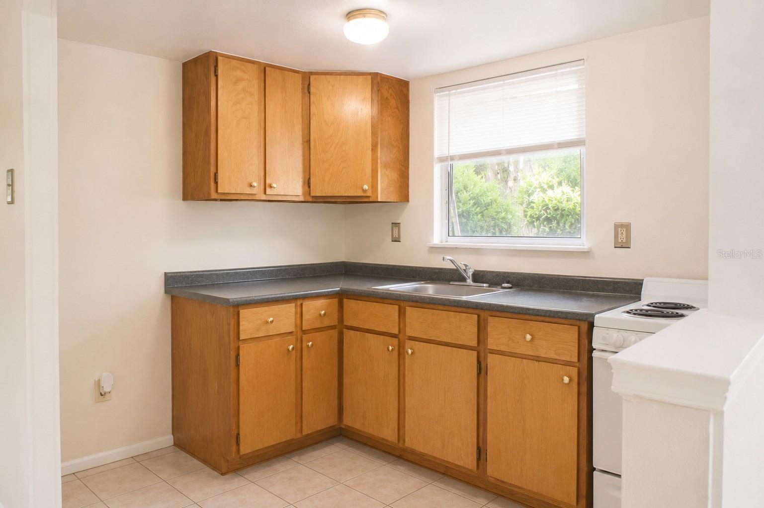 LAKE HELEN BLK 102 - Residential