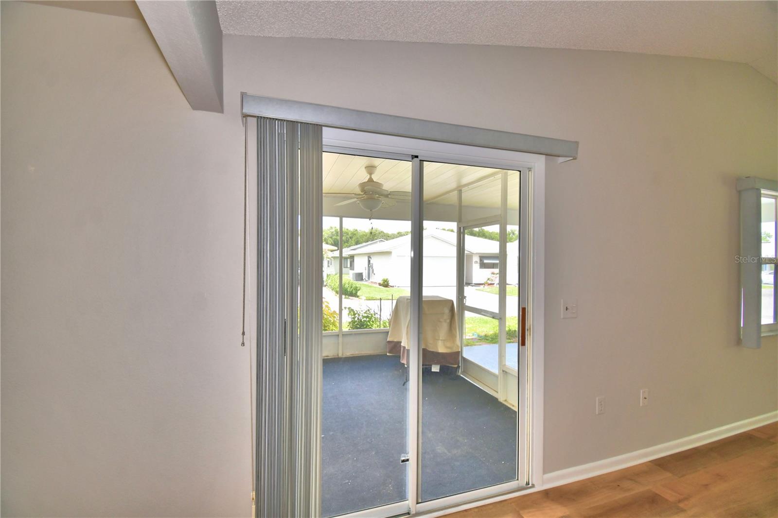COLONNADES PH 02 - Residential