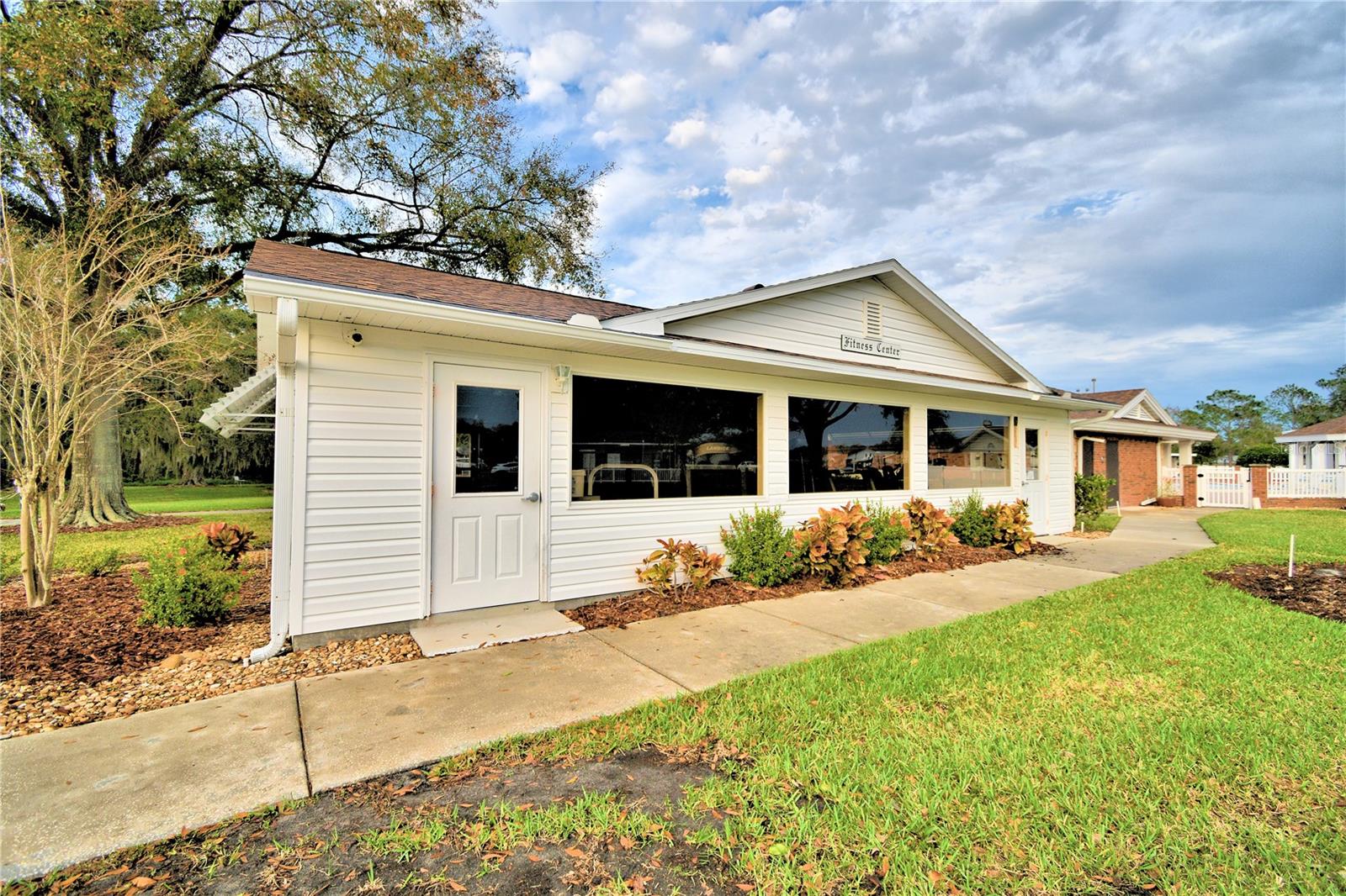 COLONNADES PH 02 - Residential