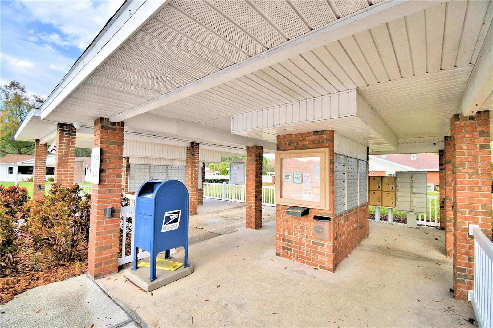 COLONNADES PH 02 - Residential