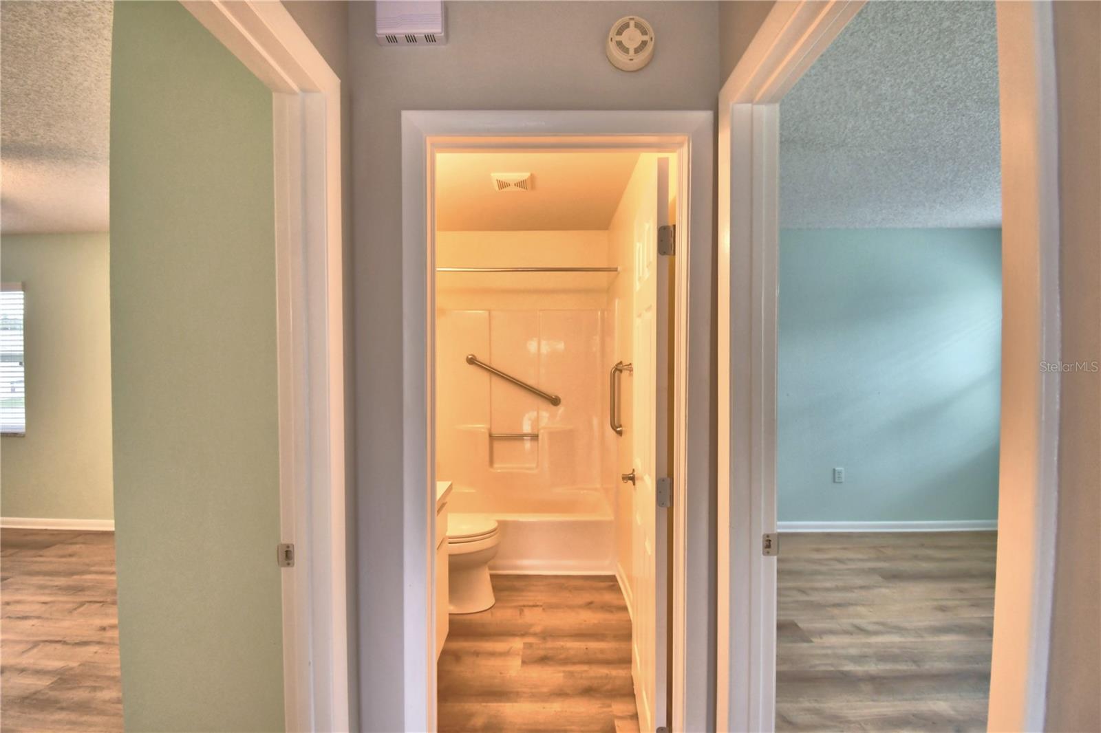 COLONNADES PH 02 - Residential