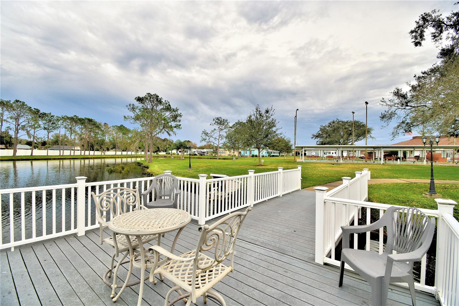 COLONNADES PH 02 - Residential