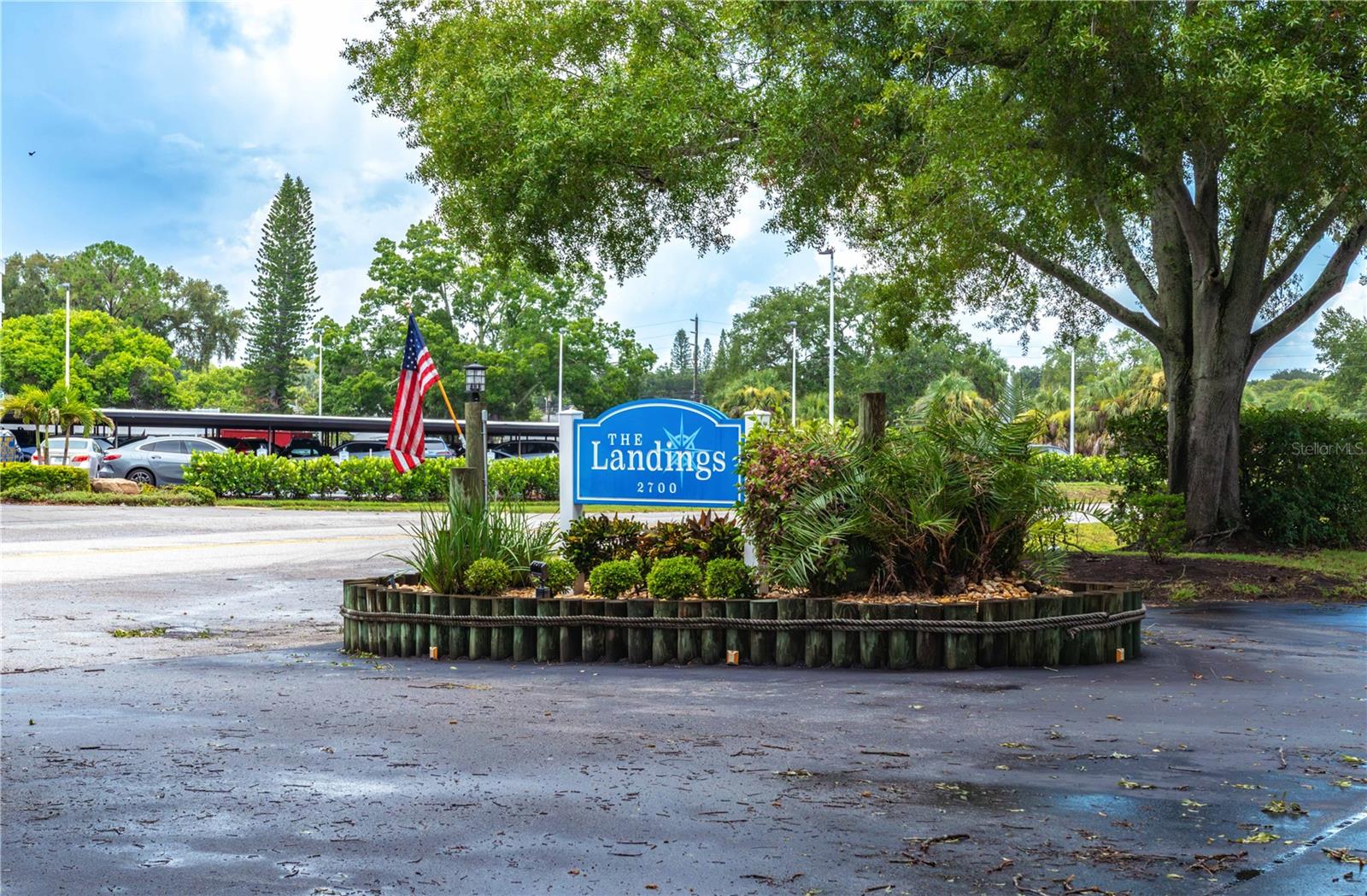 LANDINGS CONDO THE - Residential