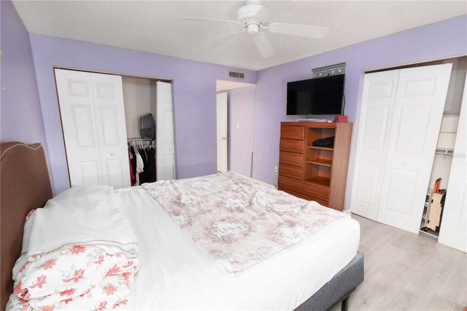 LANDINGS CONDO THE - Residential
