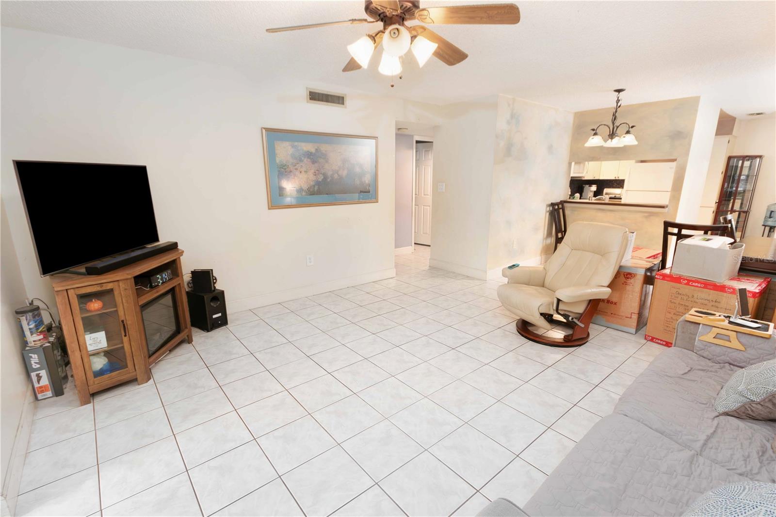 LANDINGS CONDO THE - Residential