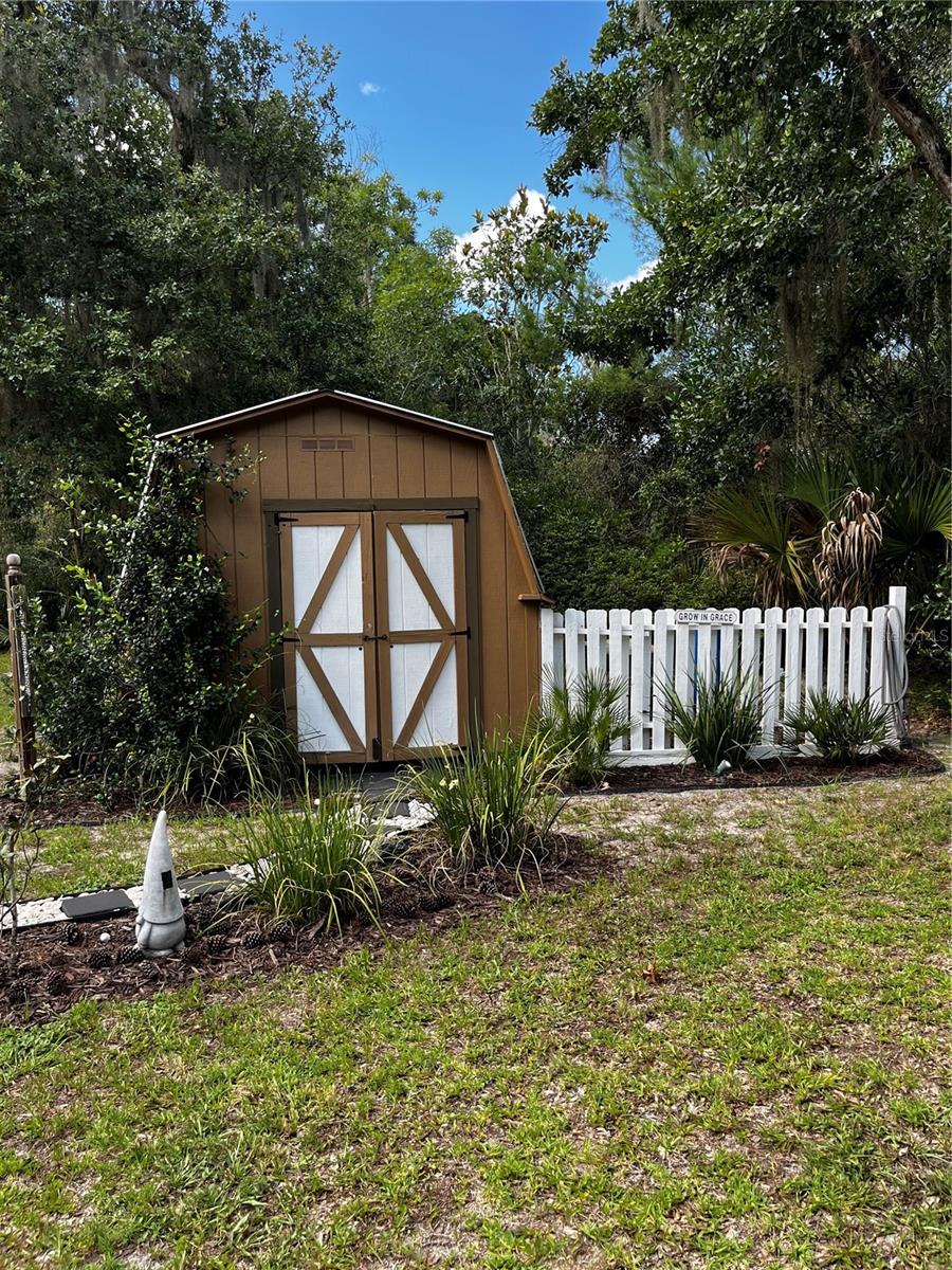 WHISPERING PINES SECTION PLANTATION PINES II - Residential