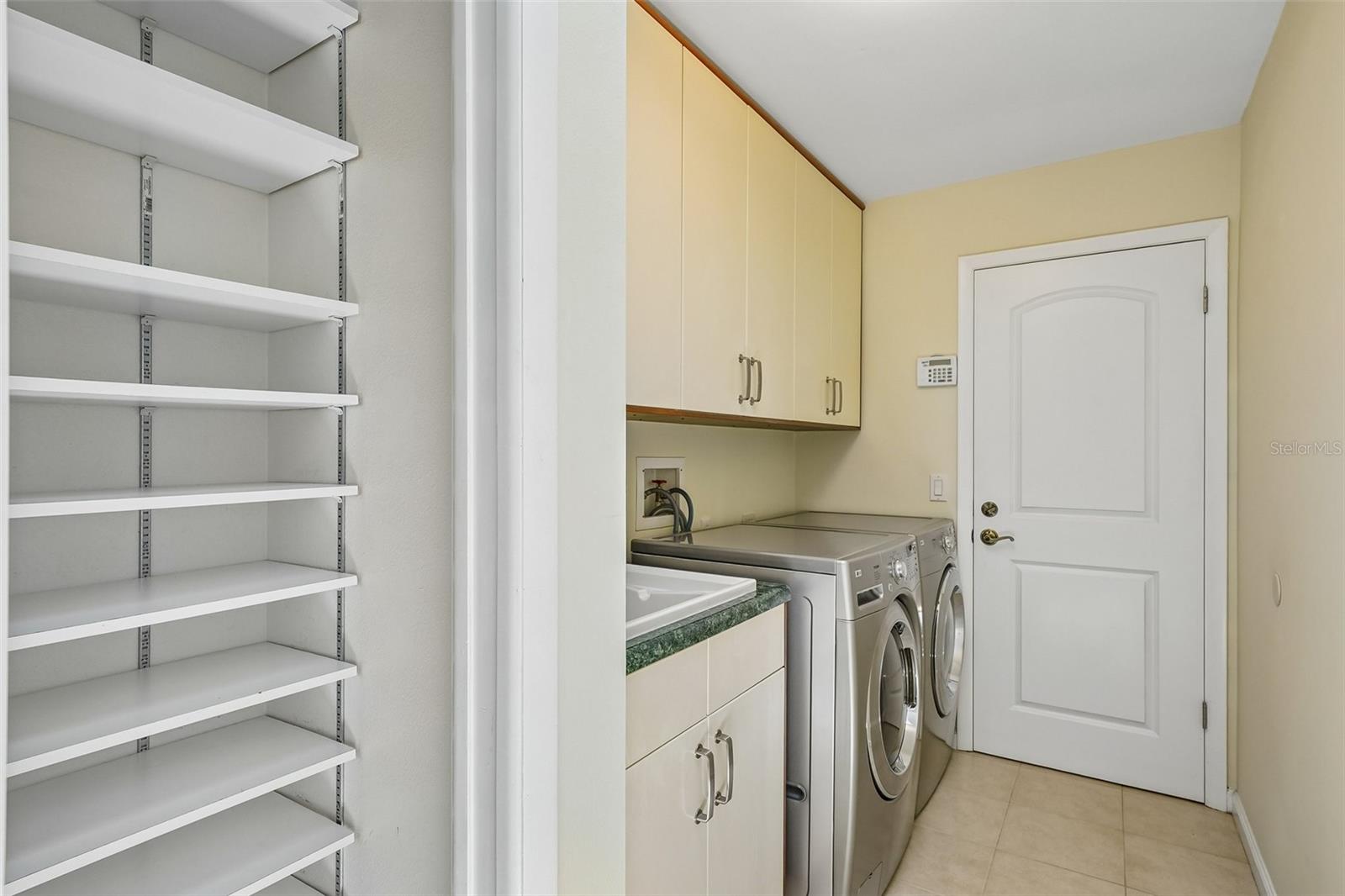 WESTLAKE VILLAGE SEC II - Residential