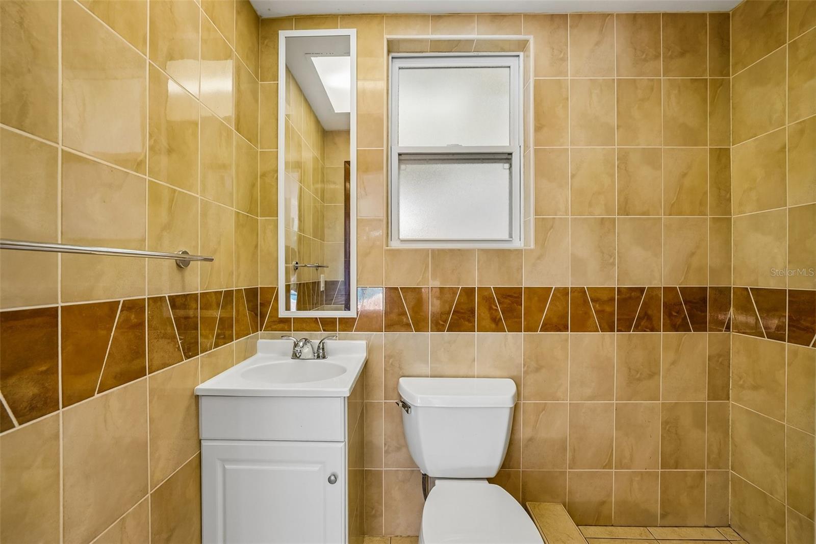 WESTLAKE VILLAGE SEC II - Residential