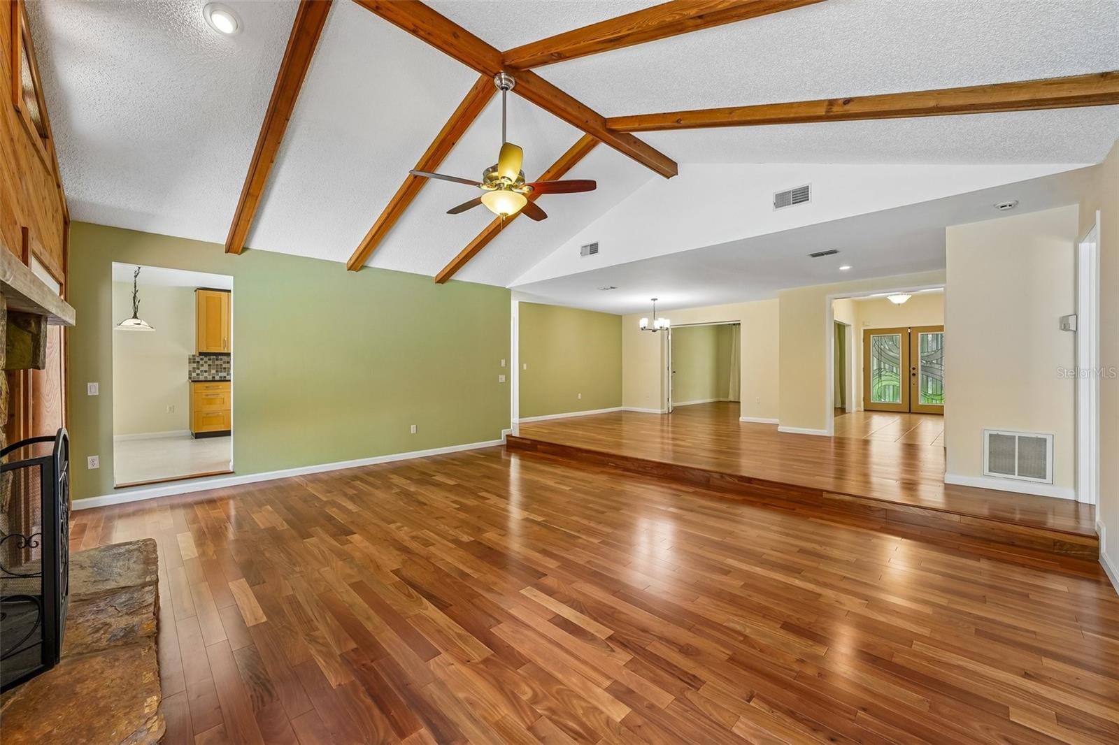 WESTLAKE VILLAGE SEC II - Residential
