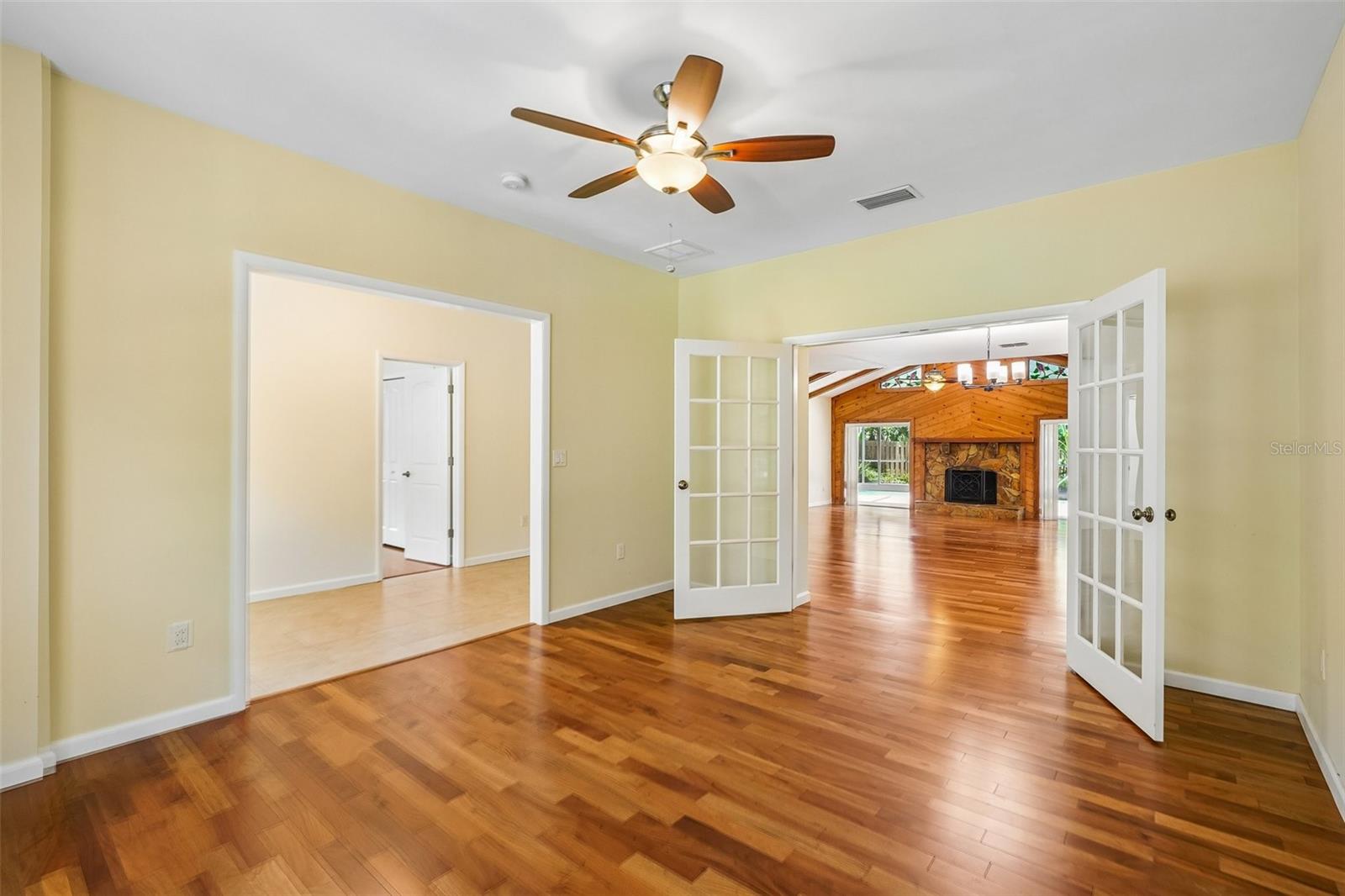 WESTLAKE VILLAGE SEC II - Residential