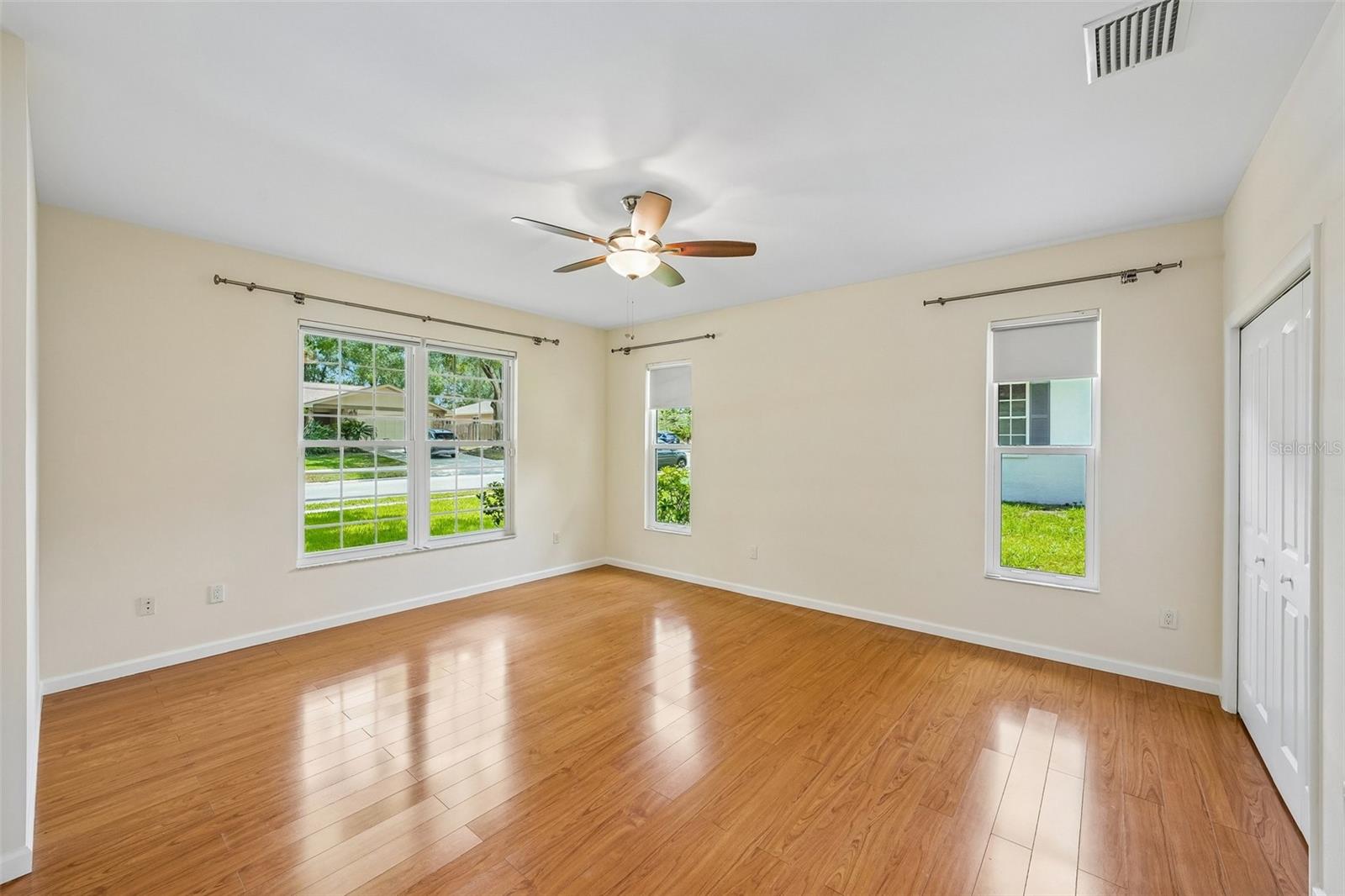 WESTLAKE VILLAGE SEC II - Residential