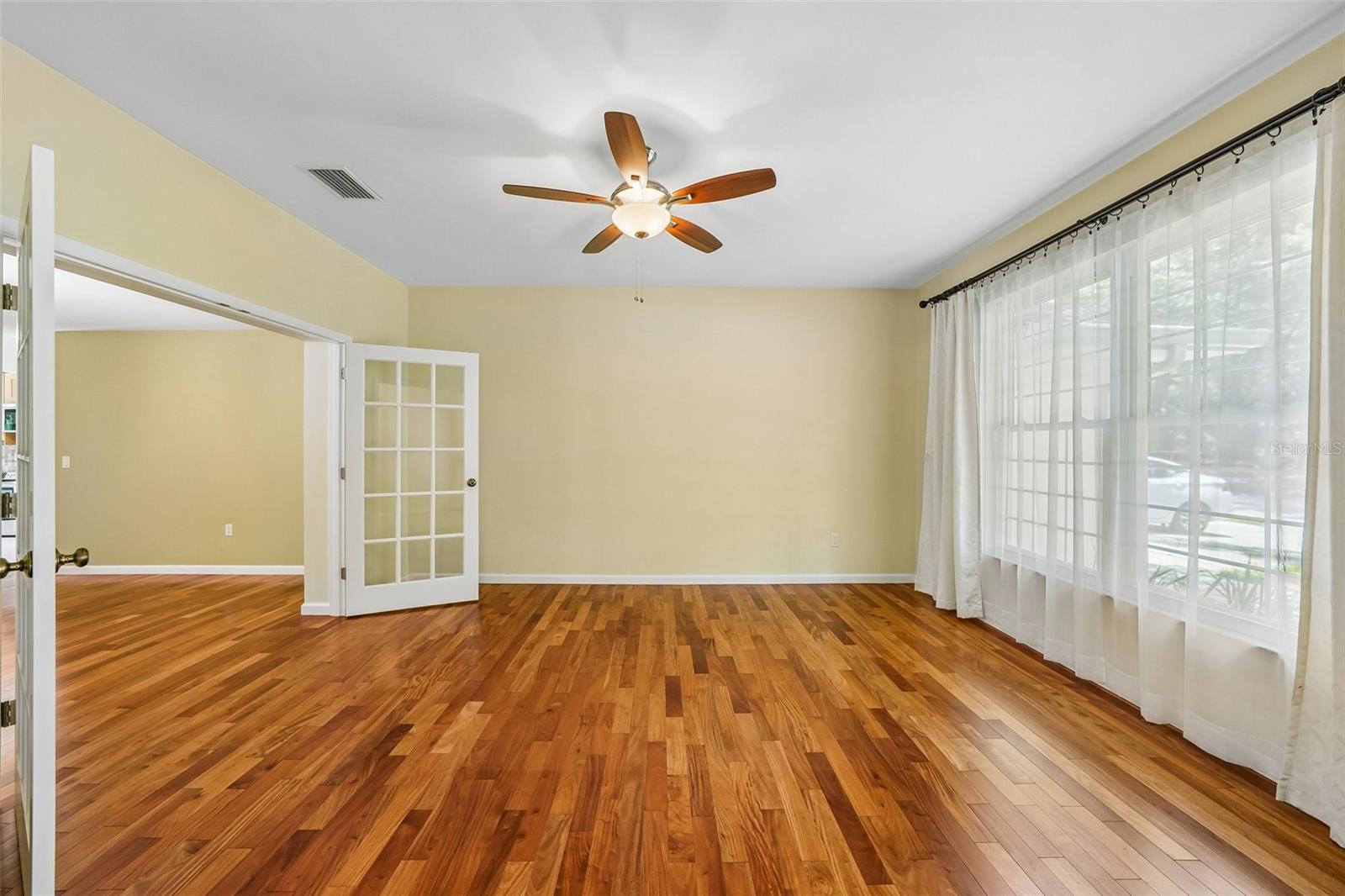 WESTLAKE VILLAGE SEC II - Residential
