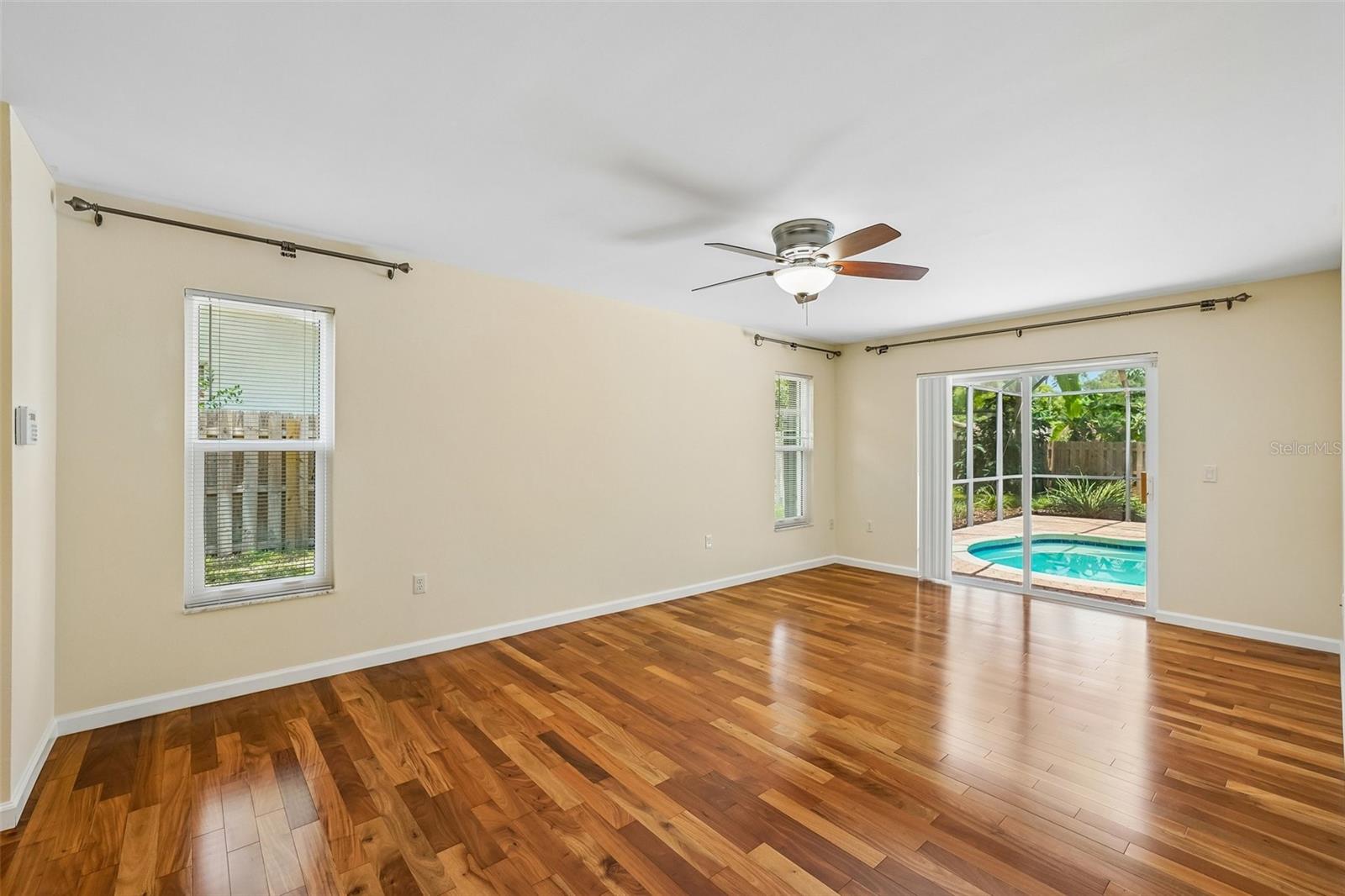 WESTLAKE VILLAGE SEC II - Residential