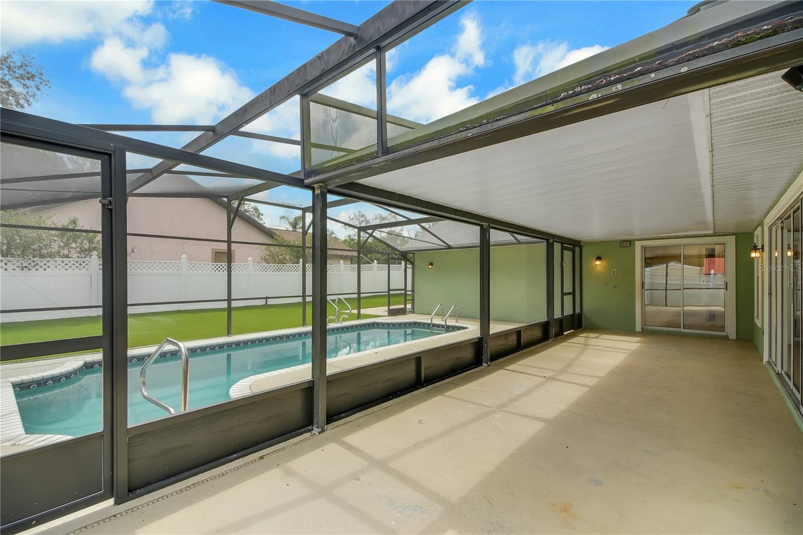 LADY LAKE BAGGETT ESTATES - Residential