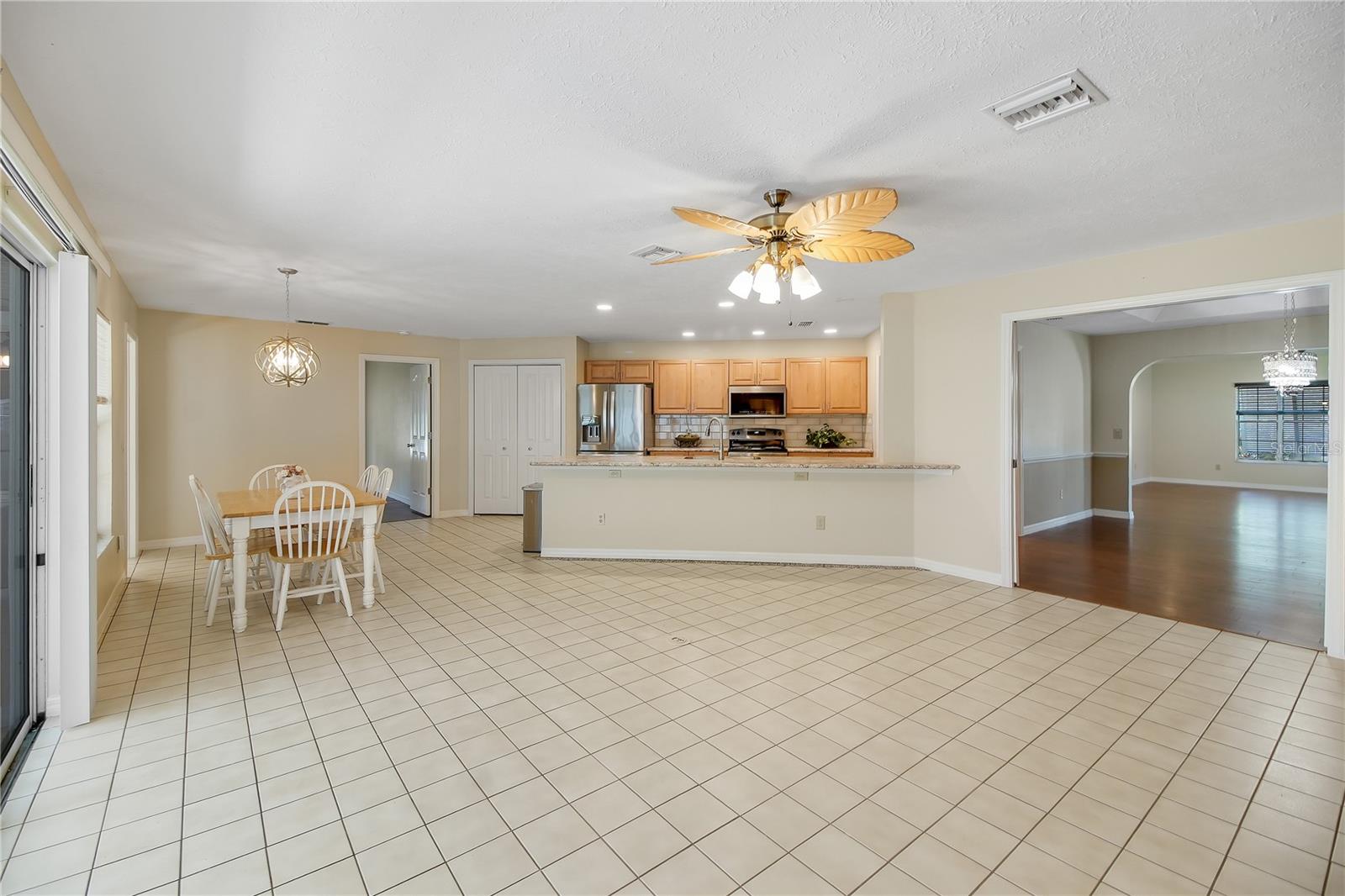 LADY LAKE BAGGETT ESTATES - Residential