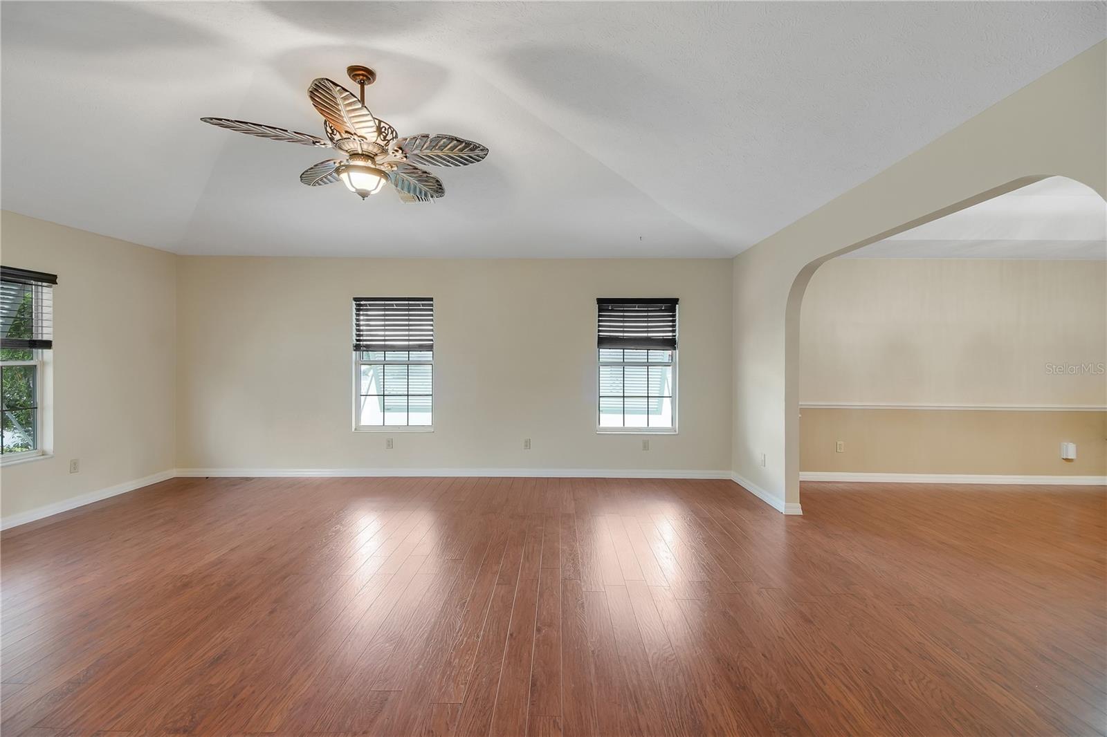 LADY LAKE BAGGETT ESTATES - Residential