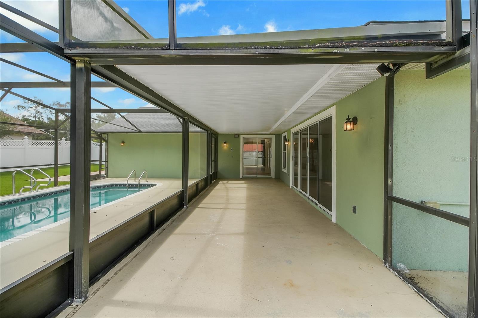 LADY LAKE BAGGETT ESTATES - Residential