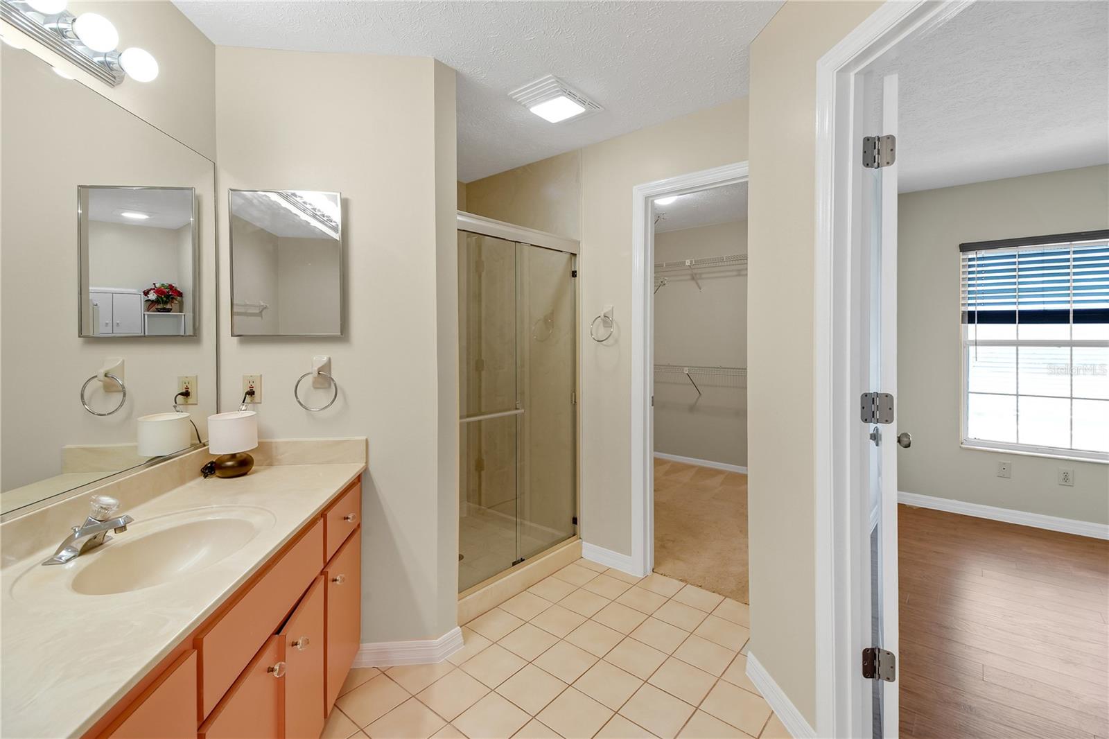 LADY LAKE BAGGETT ESTATES - Residential
