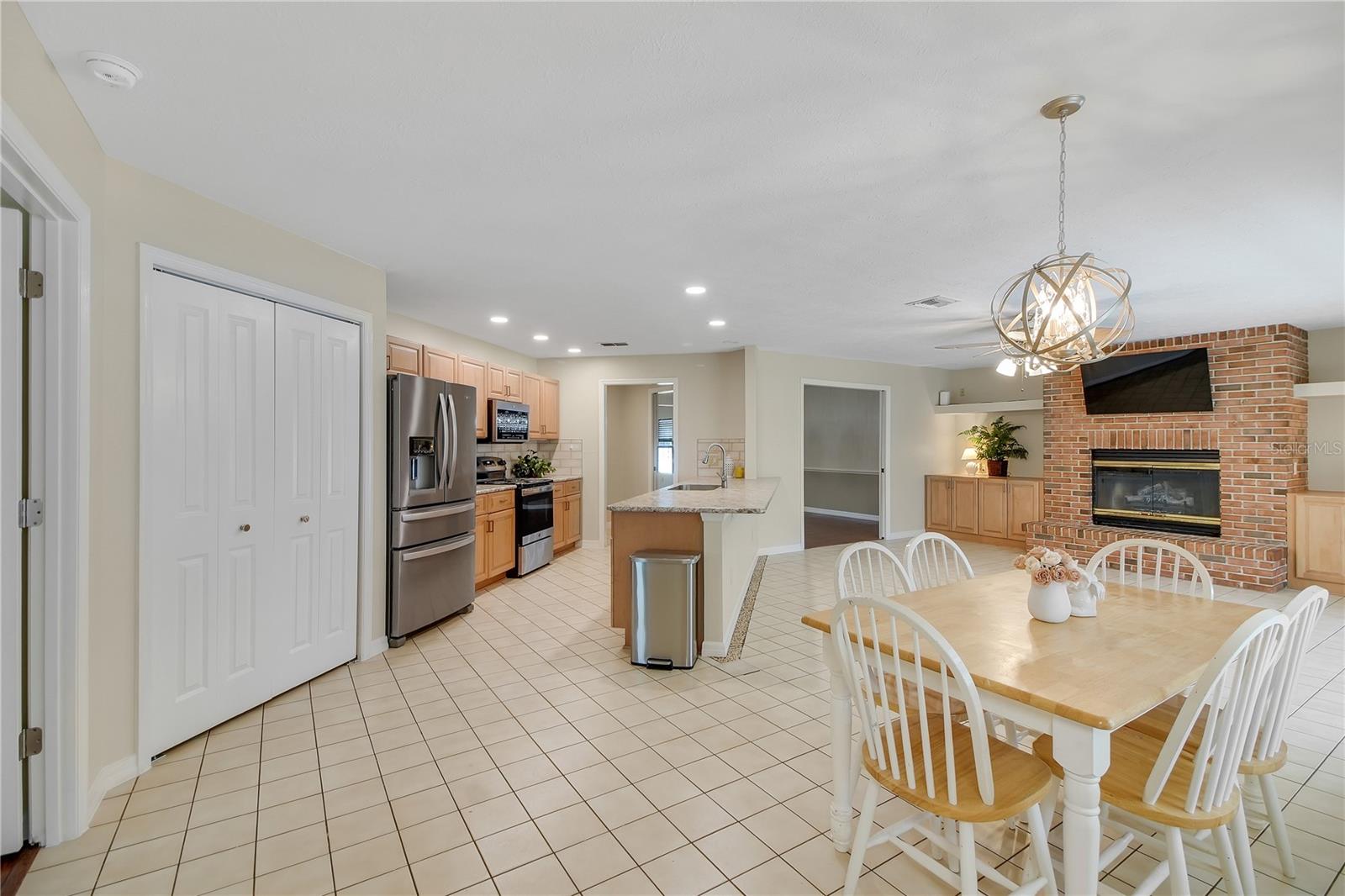 LADY LAKE BAGGETT ESTATES - Residential