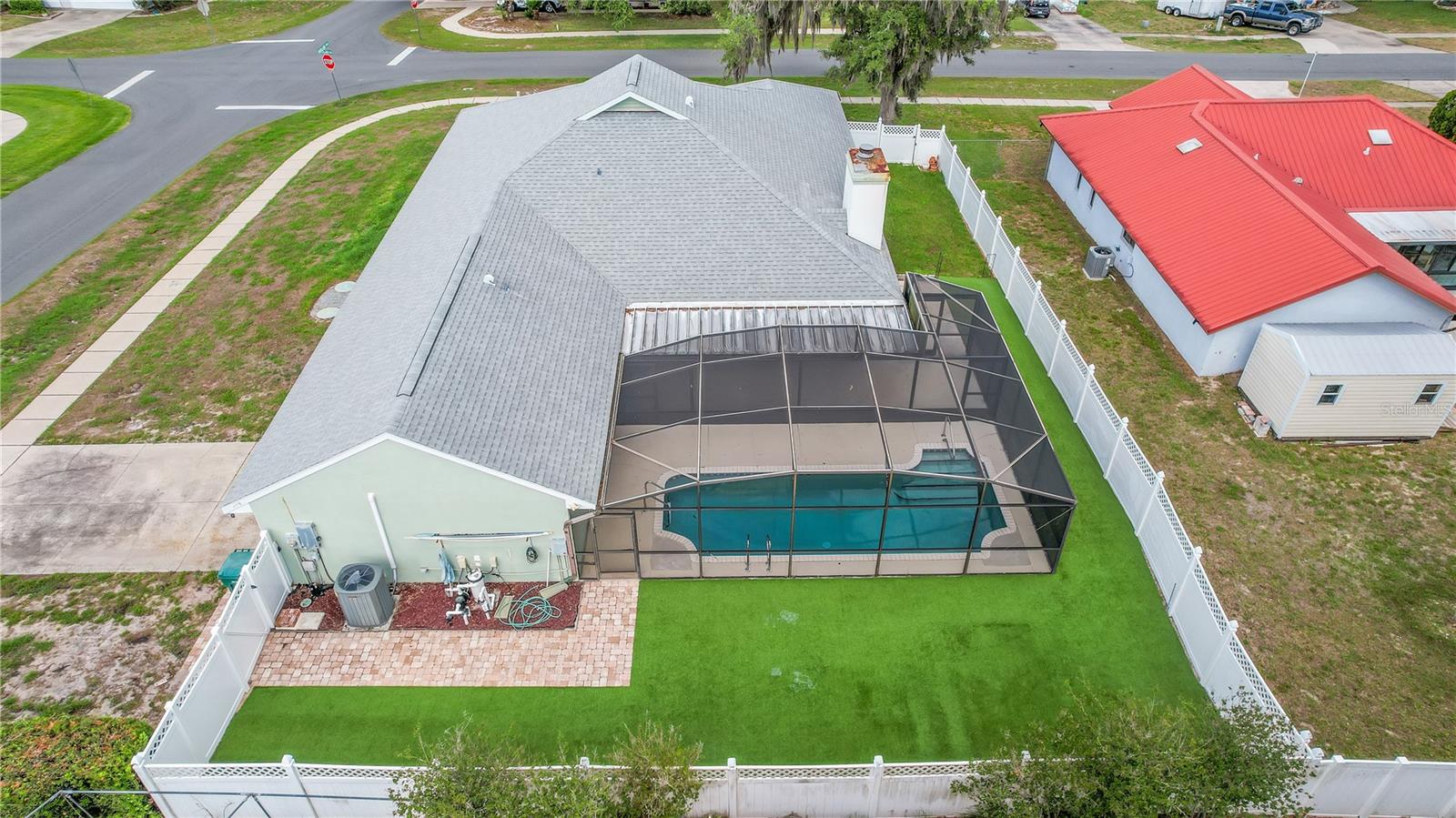 LADY LAKE BAGGETT ESTATES - Residential