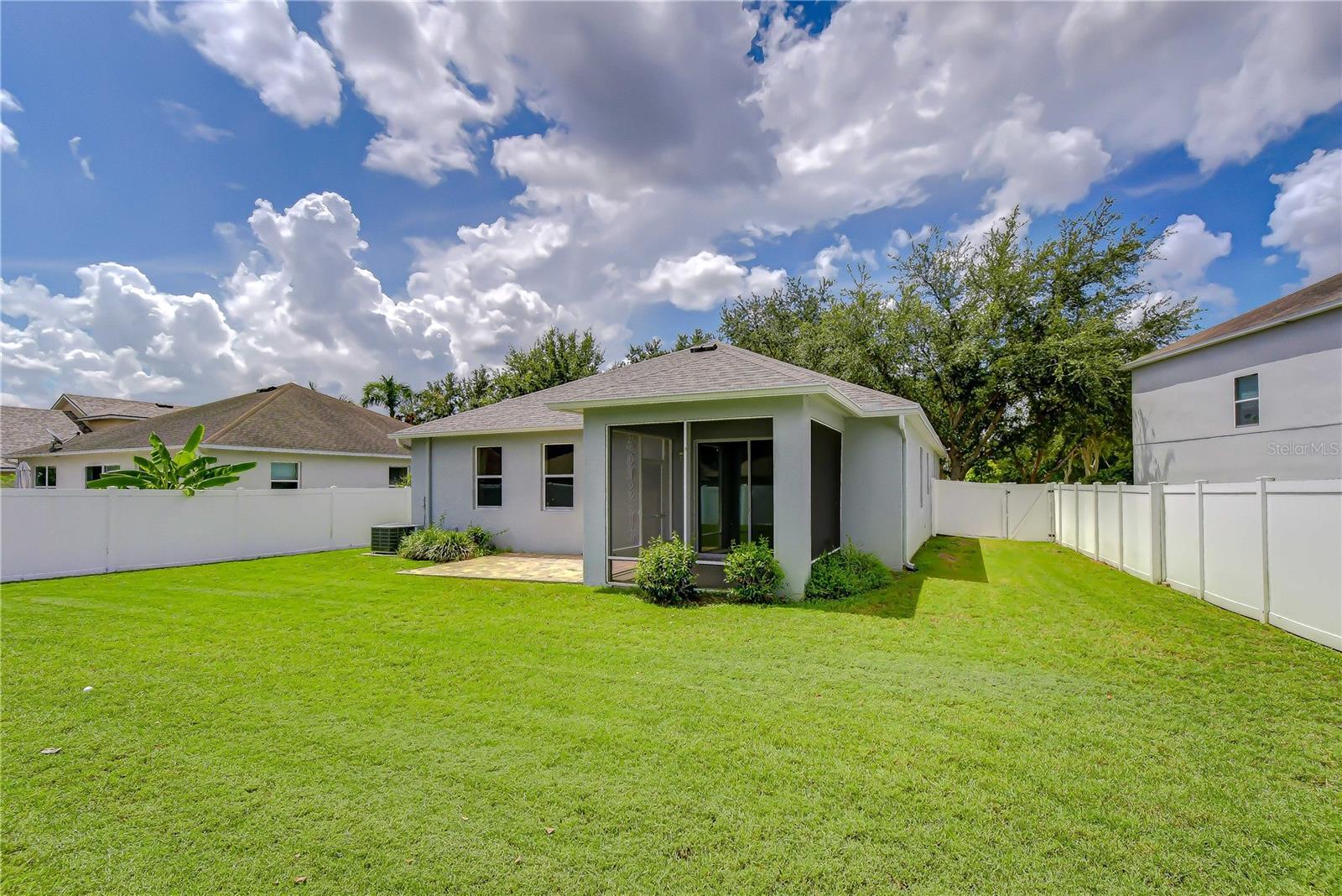 SOUTHERN OAKS GROVE - Residential
