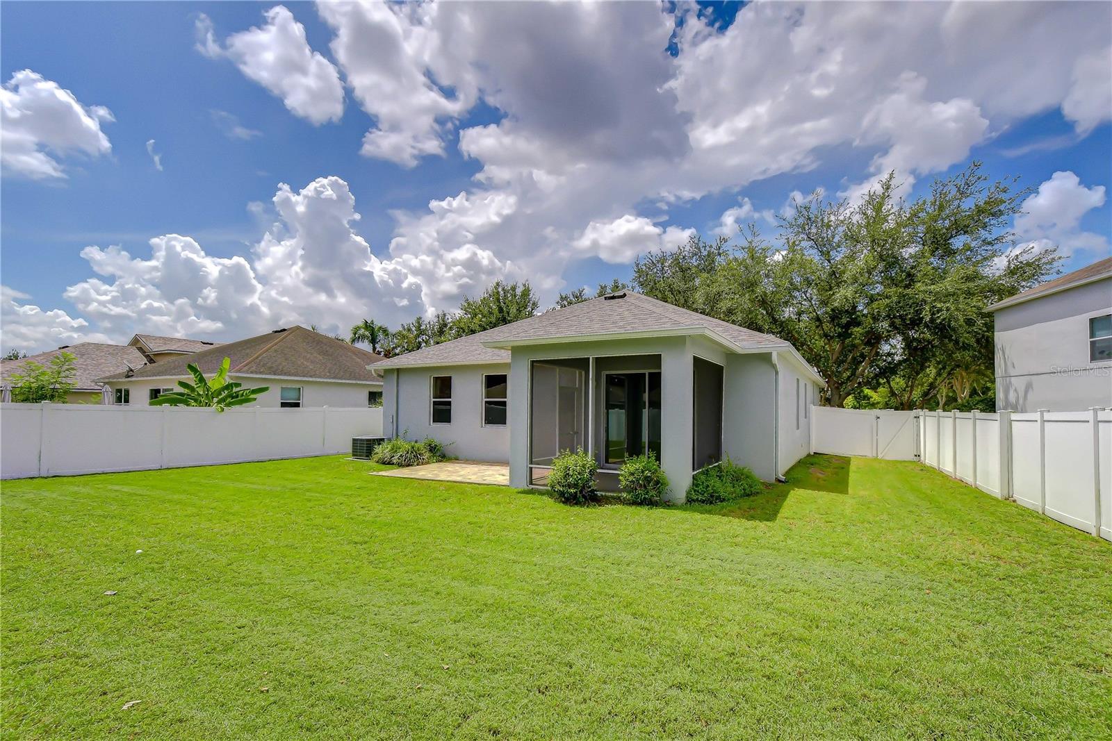 SOUTHERN OAKS GROVE - Residential