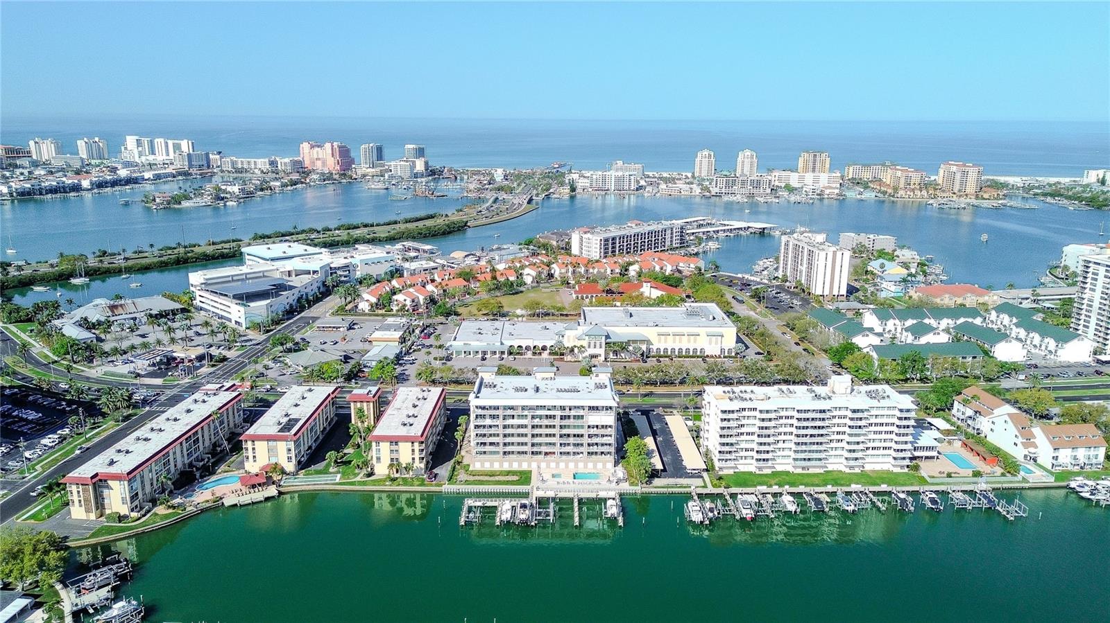DOLPHIN HARBOUR CONDO - Residential