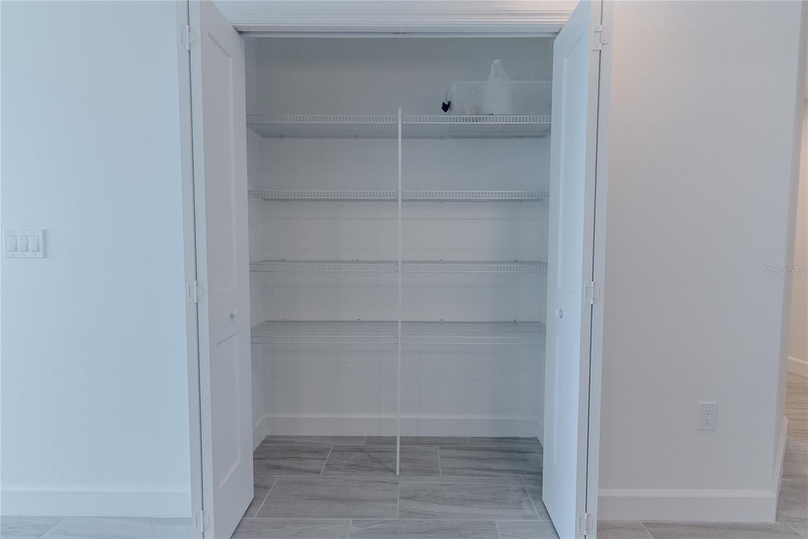 DOLPHIN HARBOUR CONDO - Residential