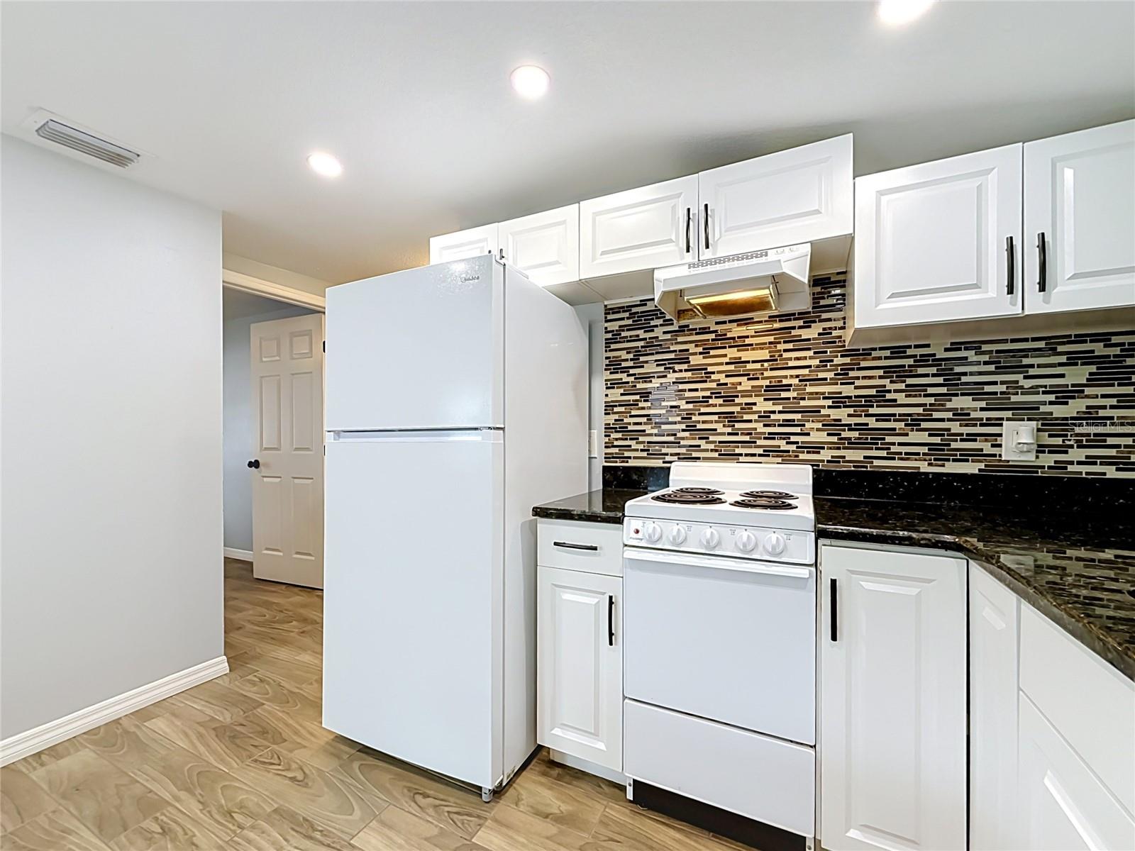 ROOSEVELT GROVES - Residential