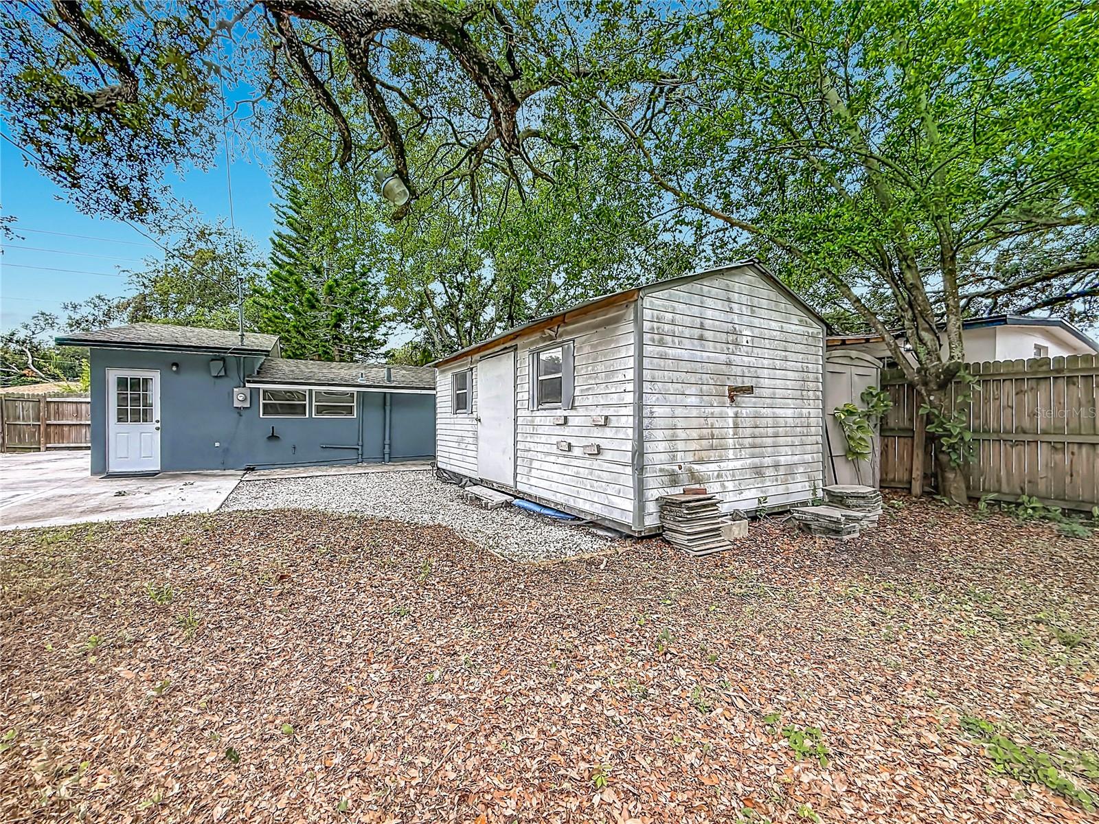 ROOSEVELT GROVES - Residential