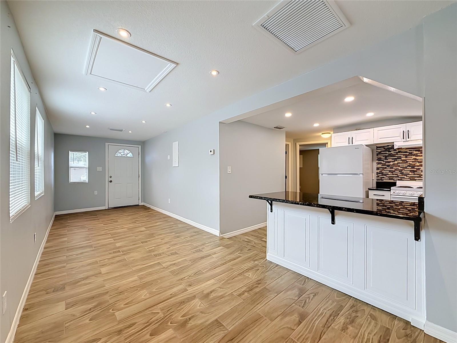ROOSEVELT GROVES - Residential