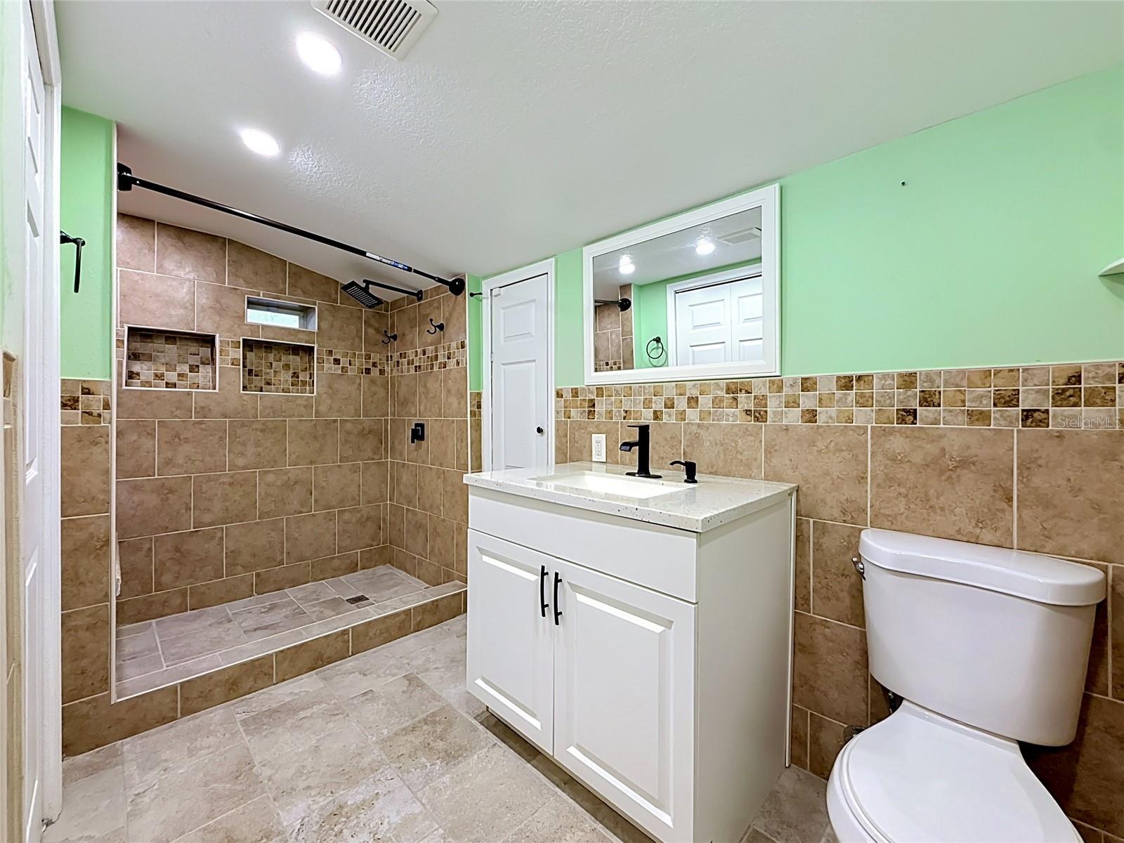 ROOSEVELT GROVES - Residential