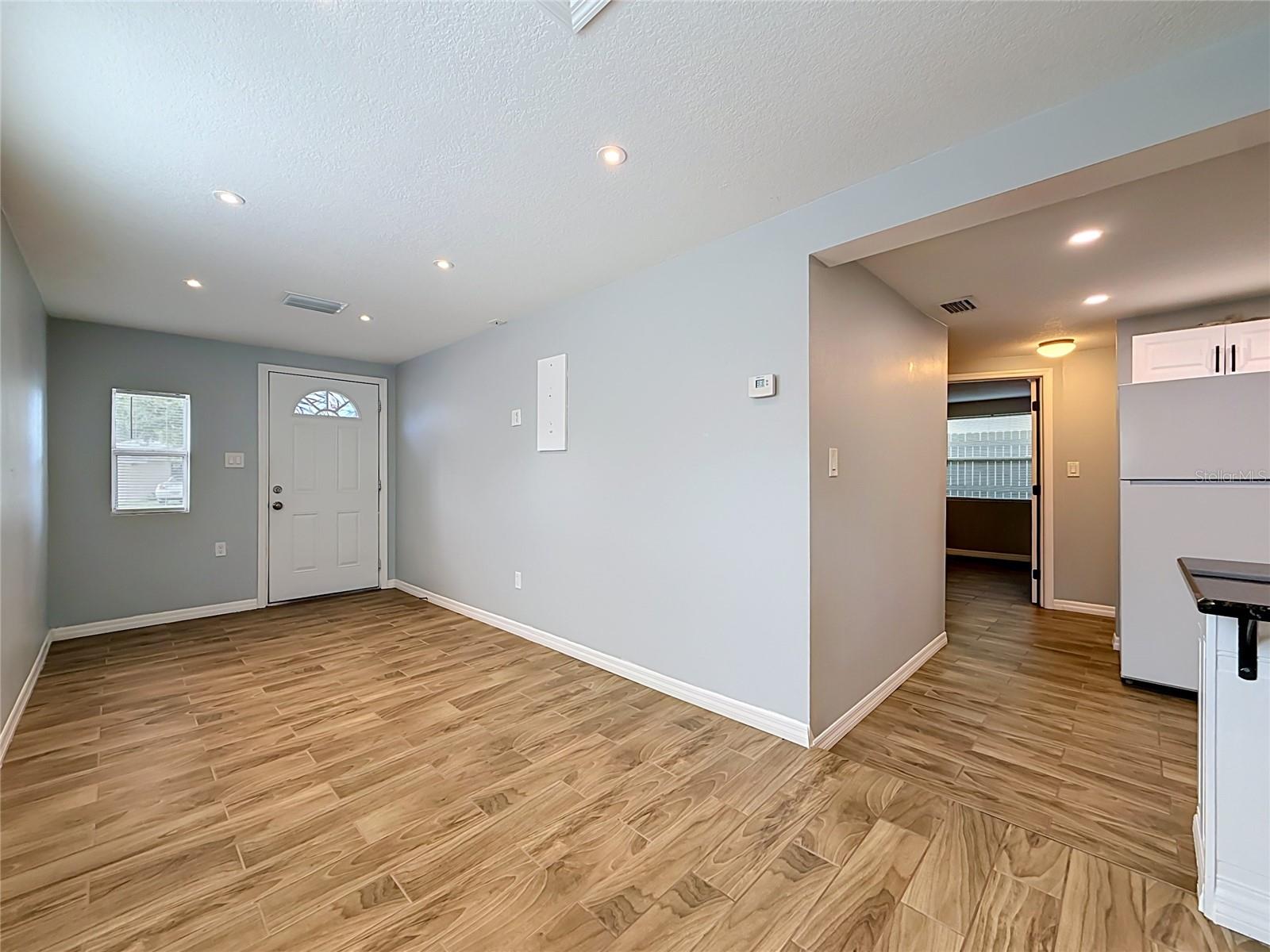 ROOSEVELT GROVES - Residential