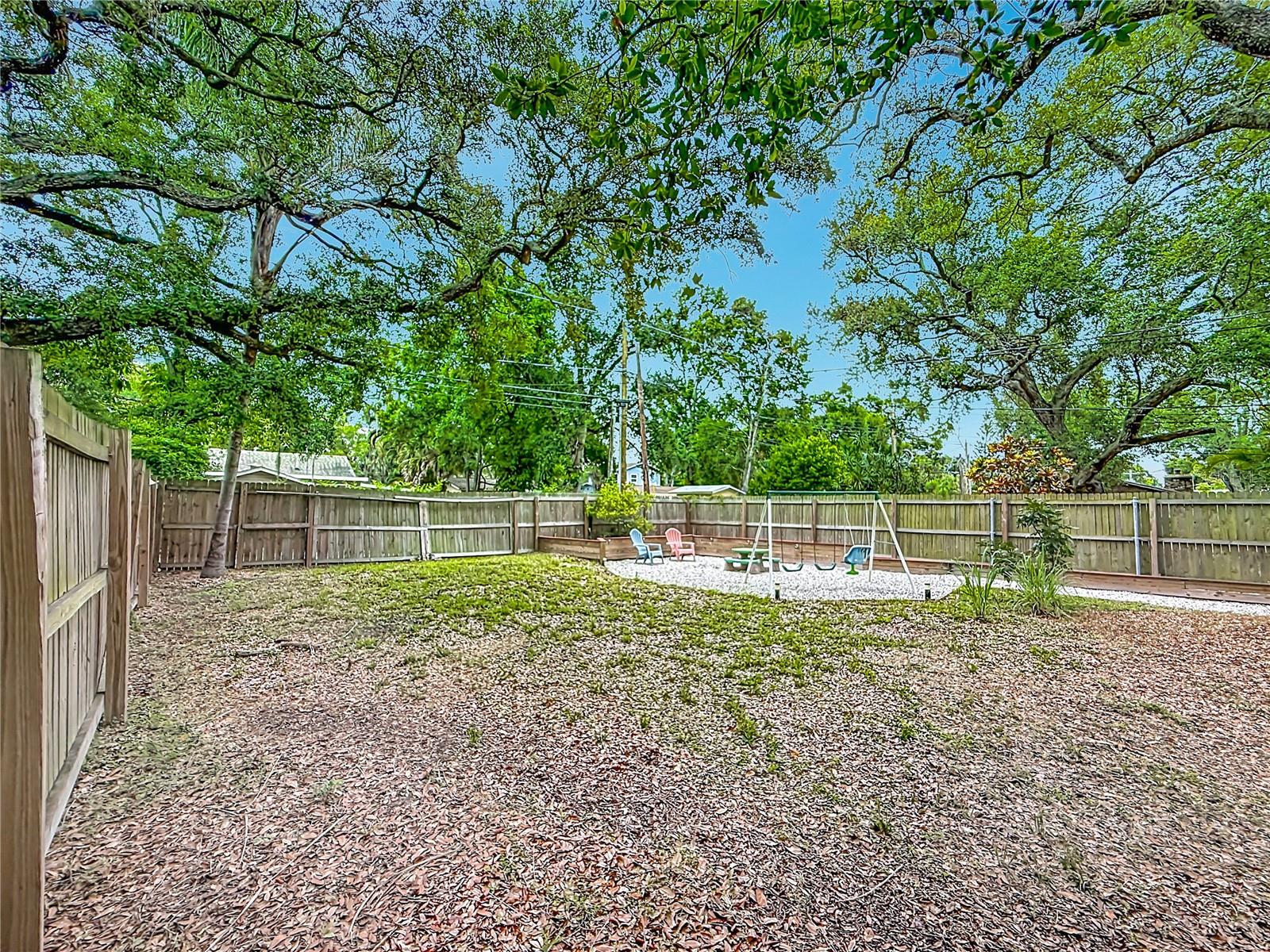 ROOSEVELT GROVES - Residential