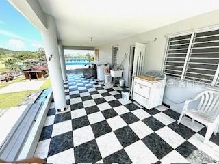 ANTON RUIZ - Residential