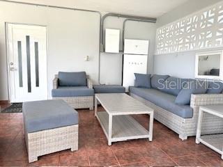 ANTON RUIZ - Residential