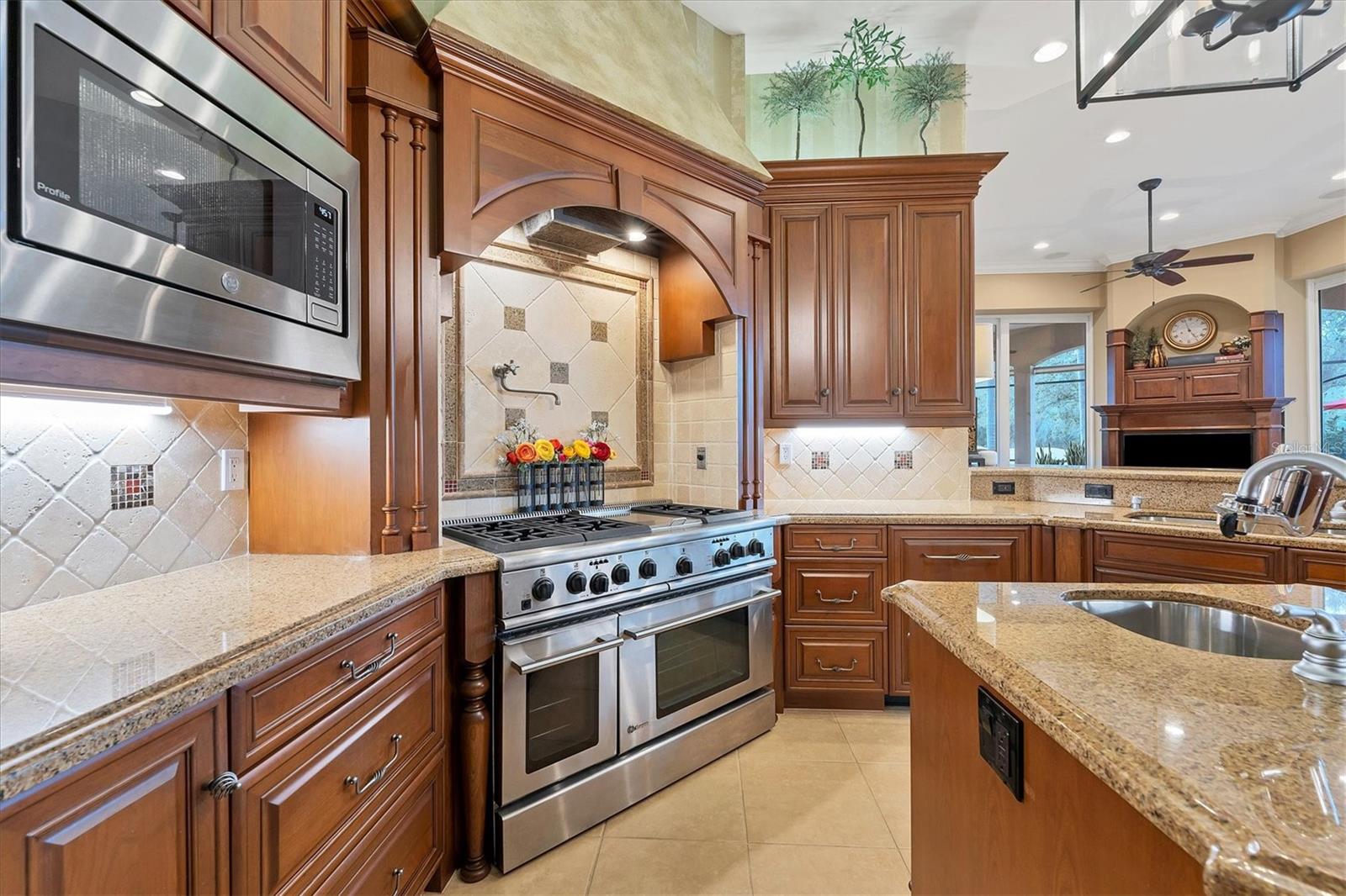 LAKEWOOD RANCH COUNTRY CLUB - Residential