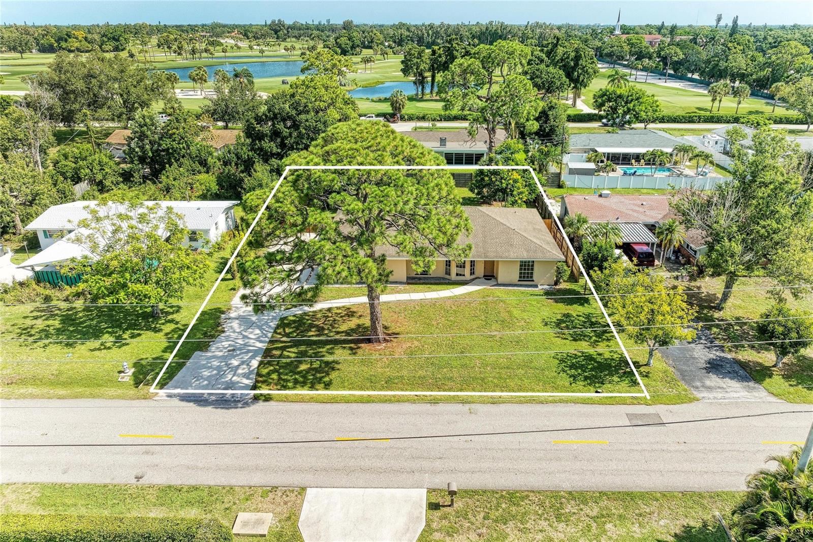 GOLF CLUB GARDENS RESUBDIVIDED - Residential