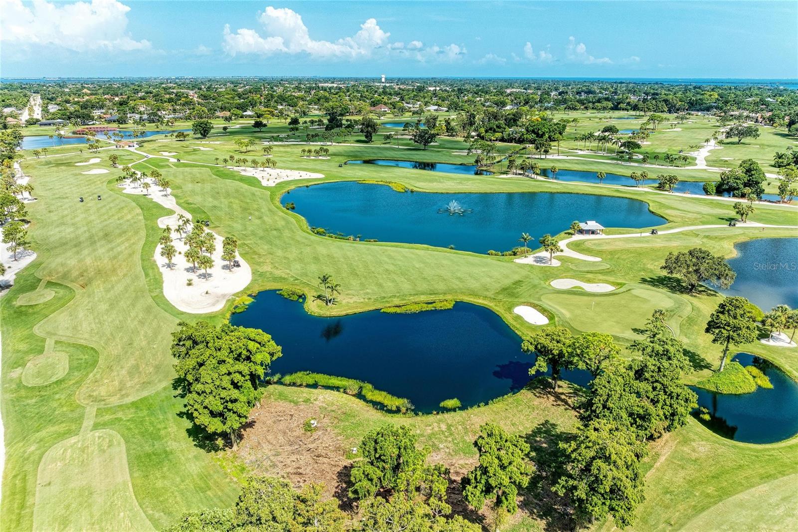 GOLF CLUB GARDENS RESUBDIVIDED - Residential